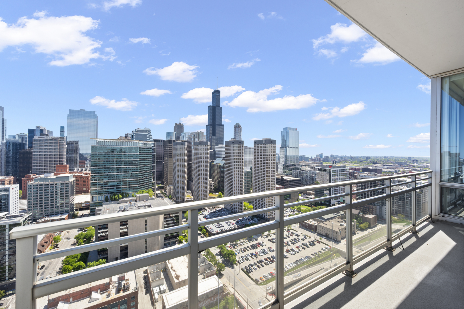 737 W Washington Boulevard Unit: 3607