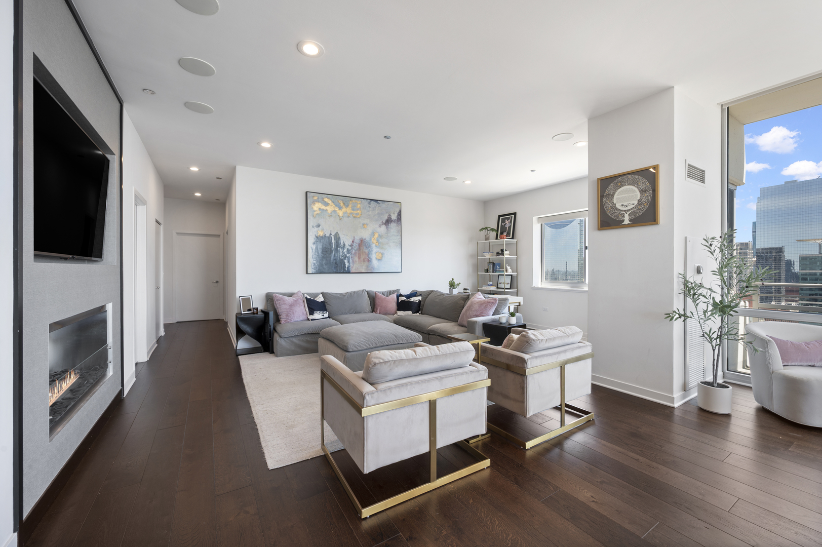 737 W Washington Boulevard Unit: 3607
