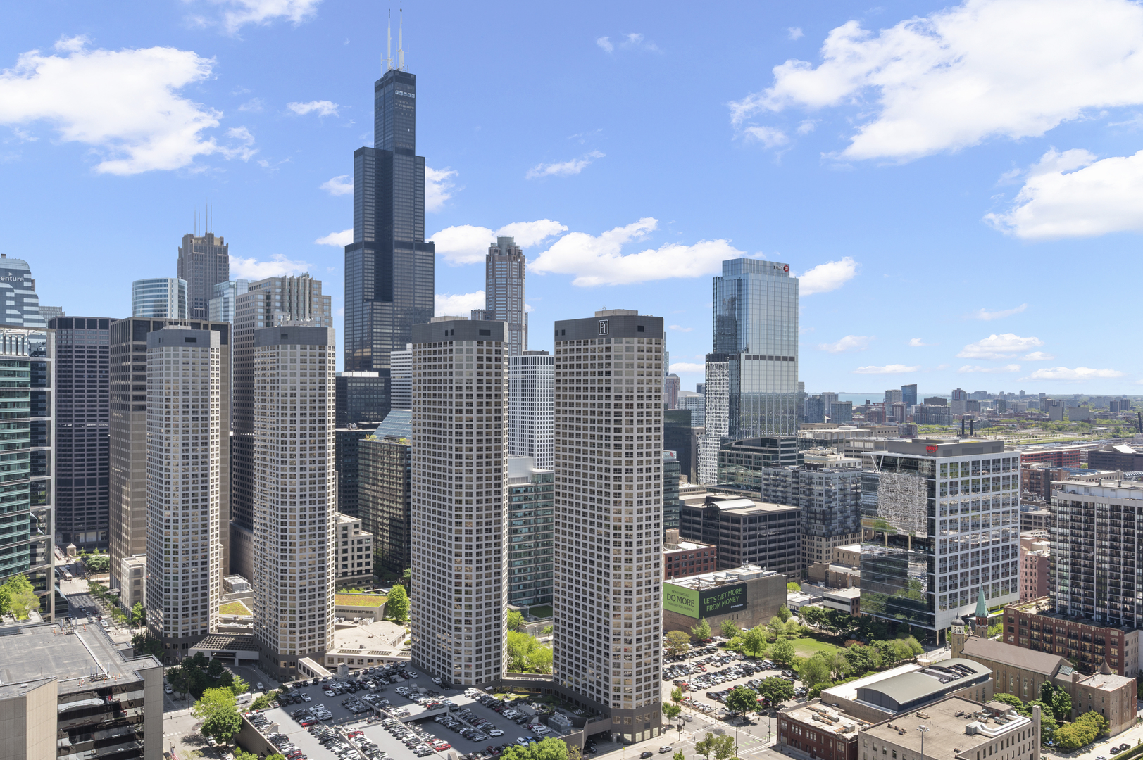737 W Washington Boulevard Unit: 3607