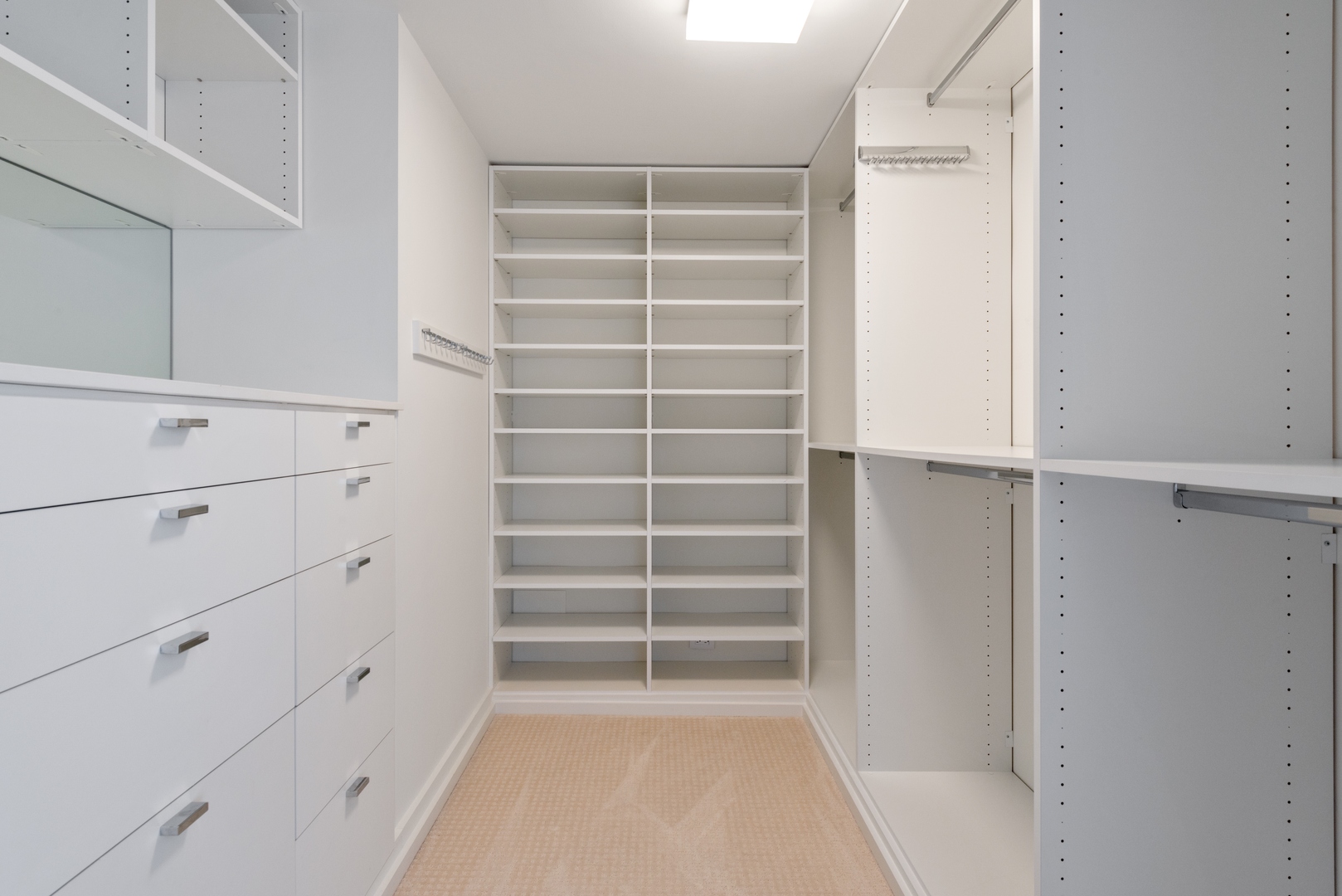 180 E Pearson Street Unit: 4706