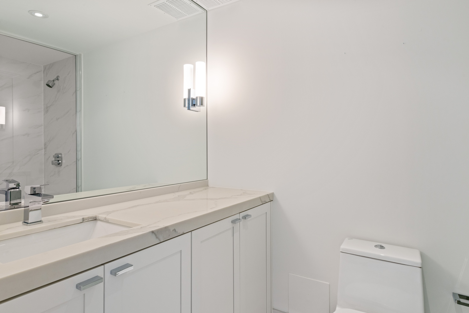 180 E Pearson Street Unit: 4706