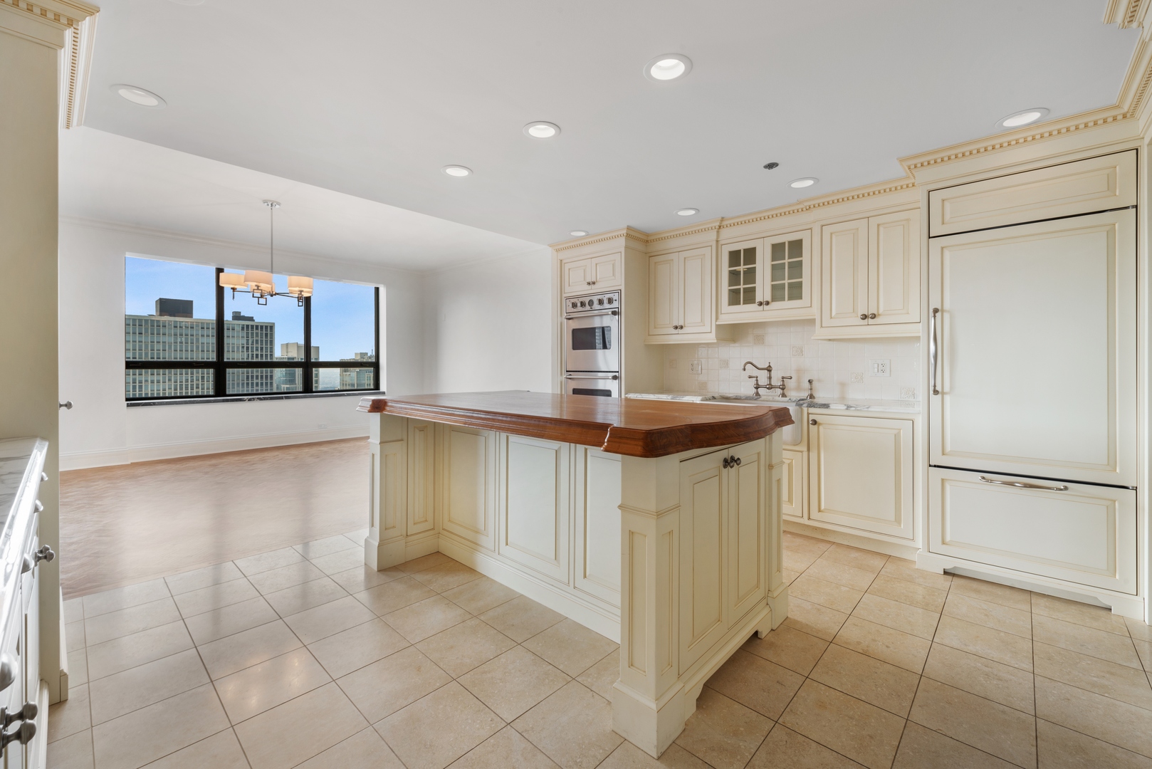 180 E Pearson Street Unit: 3707