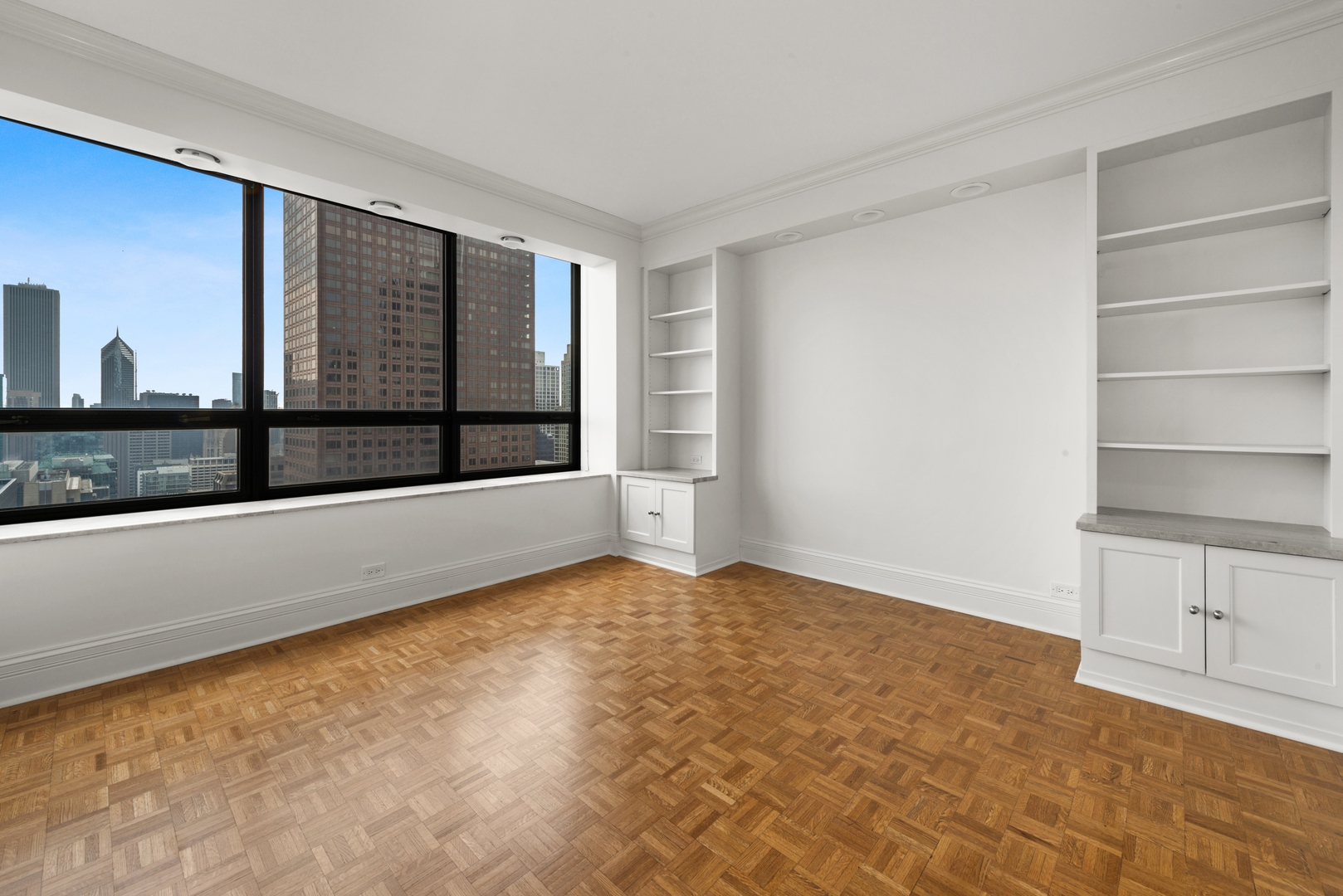 180 E Pearson Street Unit: 3707