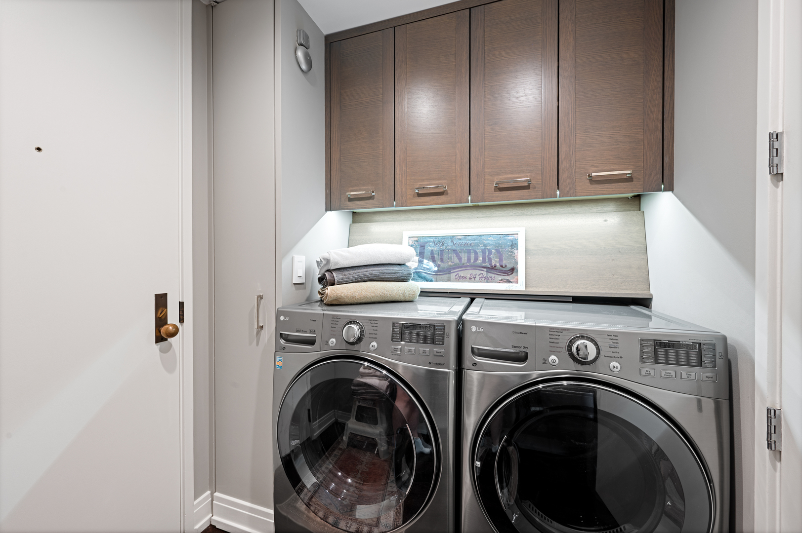180 E Pearson Street Unit: 7203