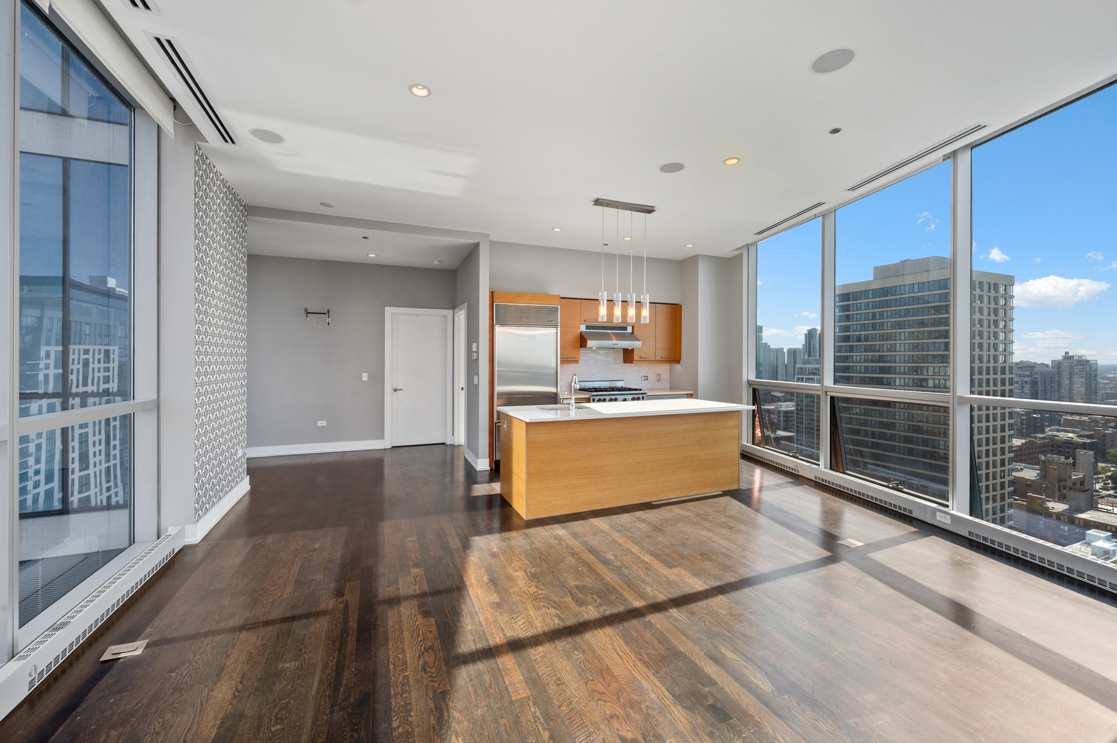 110 W Superior Street Unit: 2603