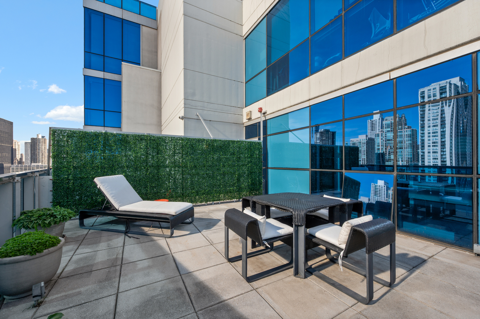 110 W Superior Street Unit: 2603