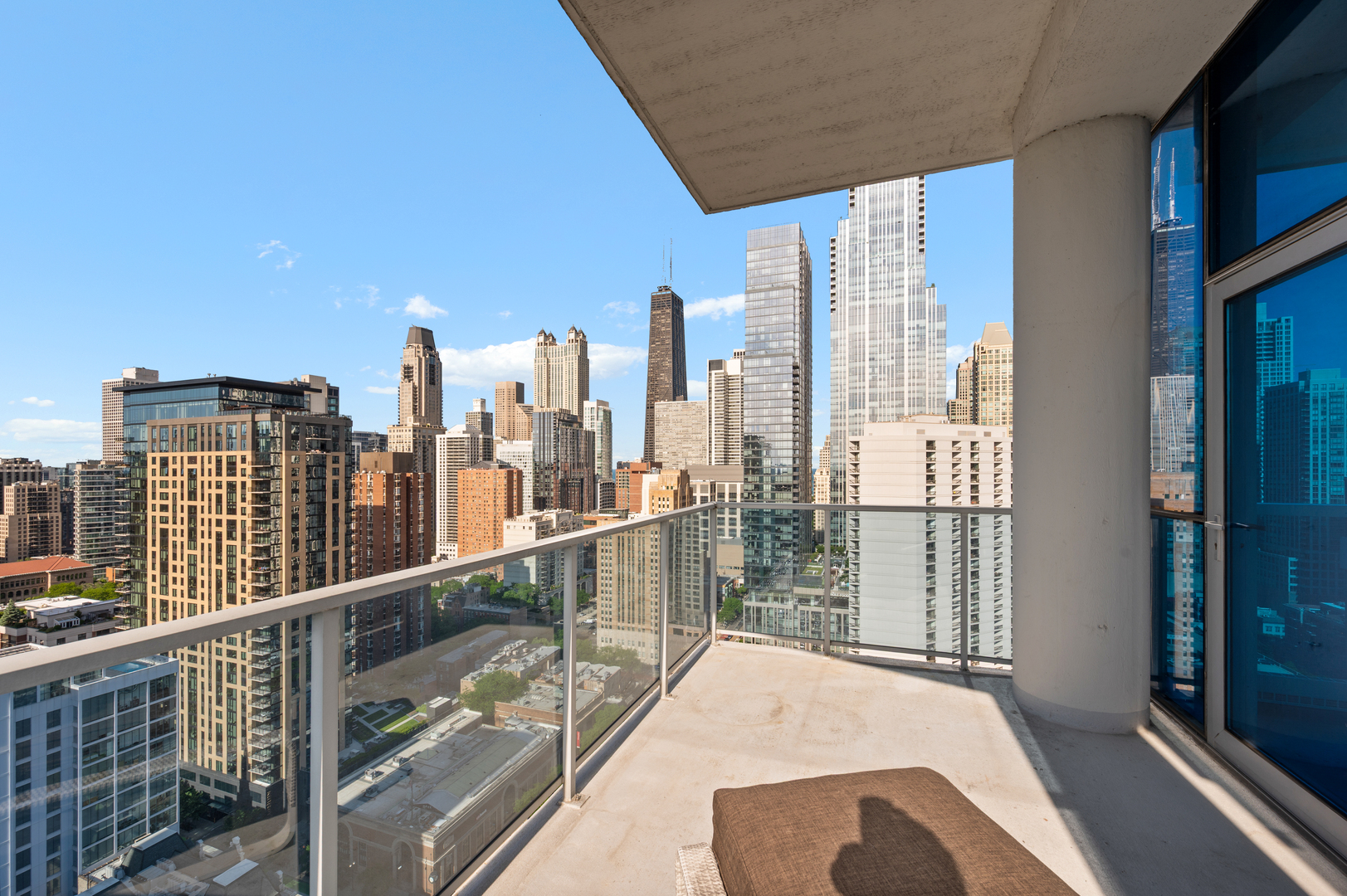 110 W Superior Street Unit: 2603