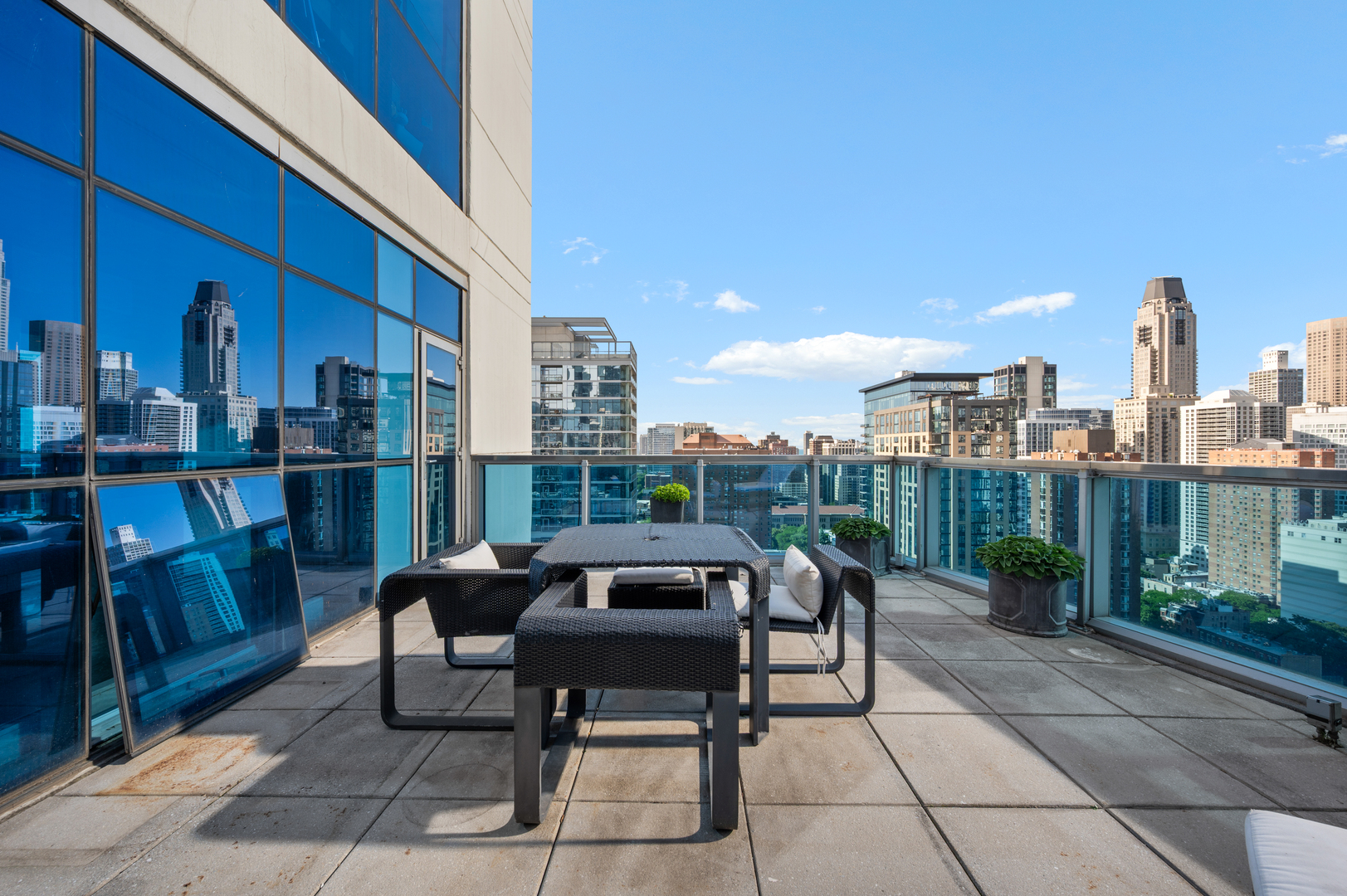 110 W Superior Street Unit: 2603