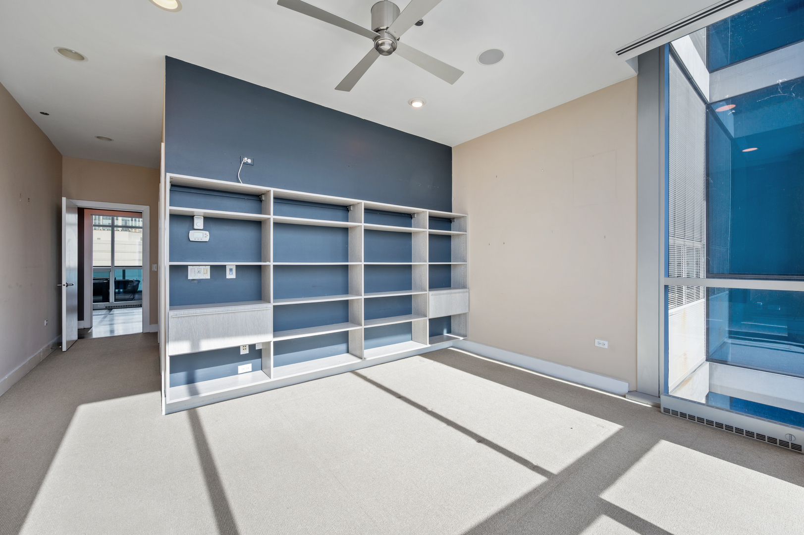 110 W Superior Street Unit: 2603