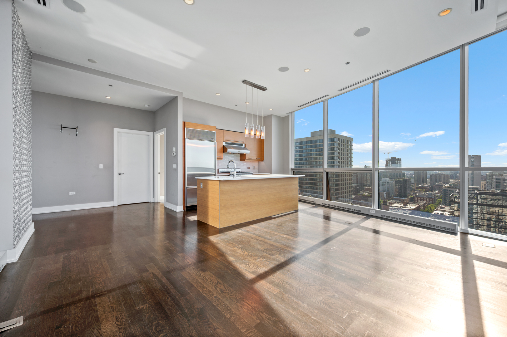 110 W Superior Street Unit: 2603