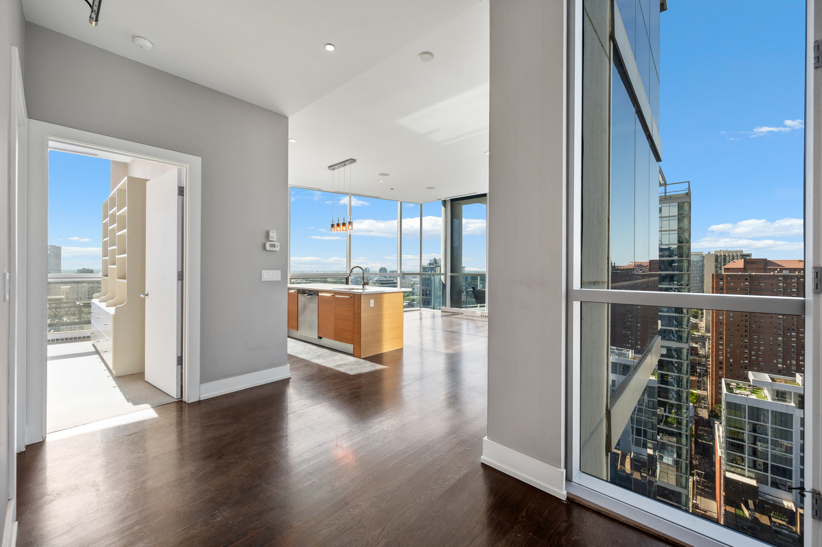 110 W Superior Street Unit: 2603