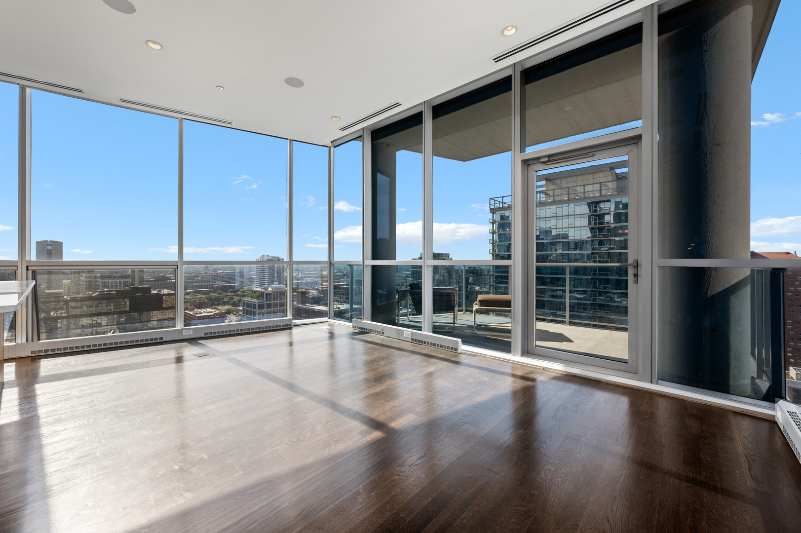 110 W Superior Street Unit: 2603