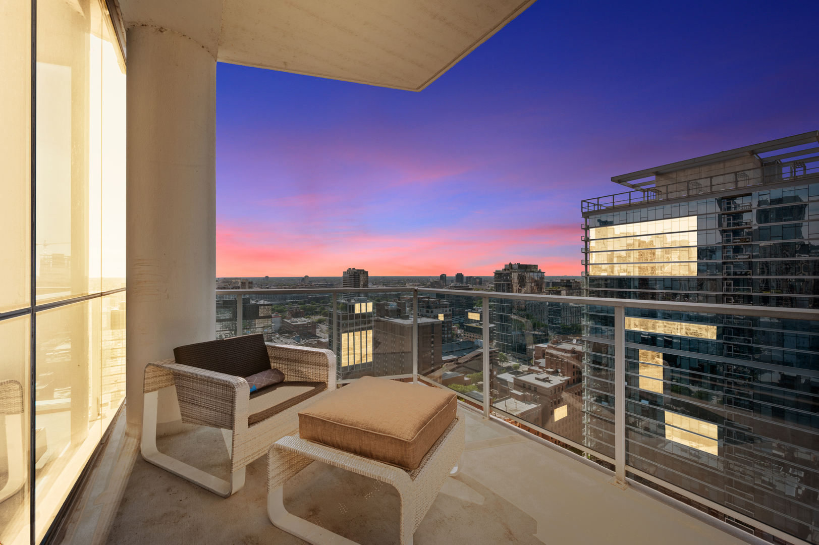 110 W Superior Street Unit: 2603