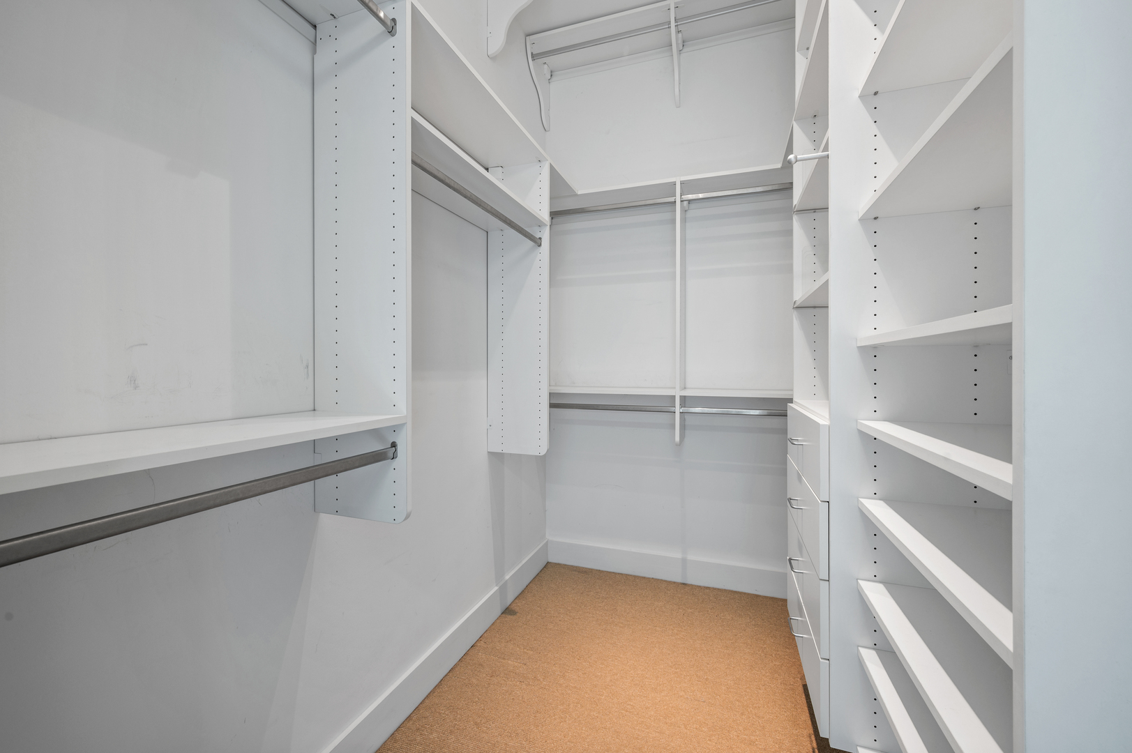 110 W Superior Street Unit: 2603