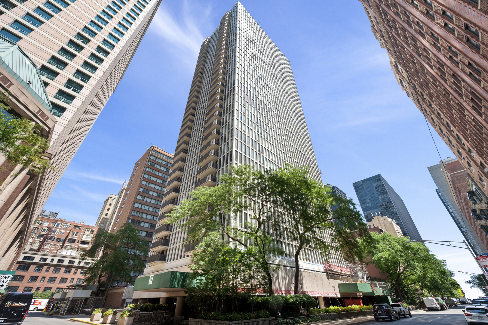 200 E Delaware Place Unit: 7D