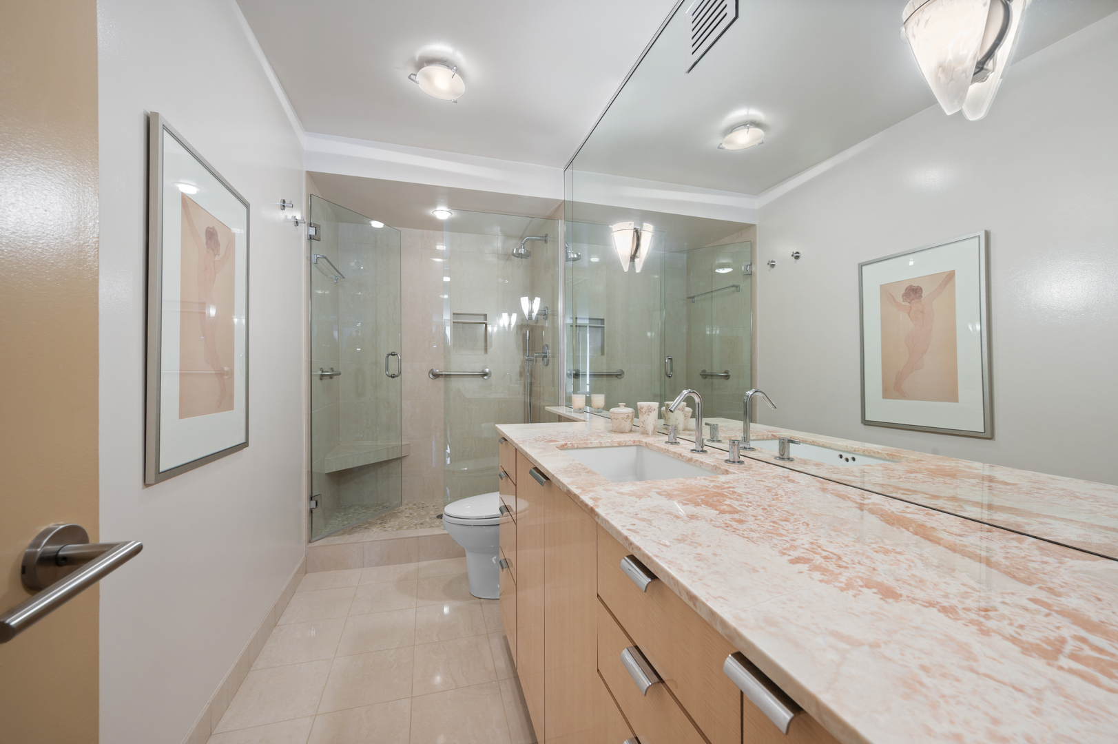 200 E Delaware Place Unit: 7D