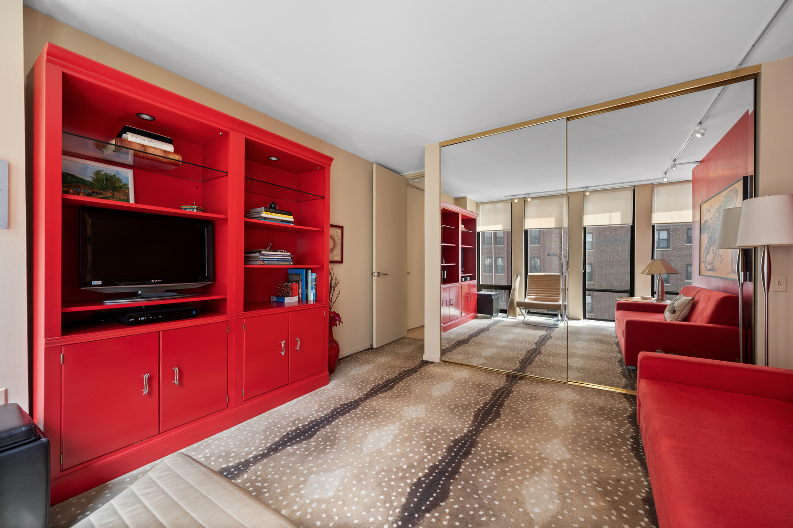 200 E Delaware Place Unit: 7D