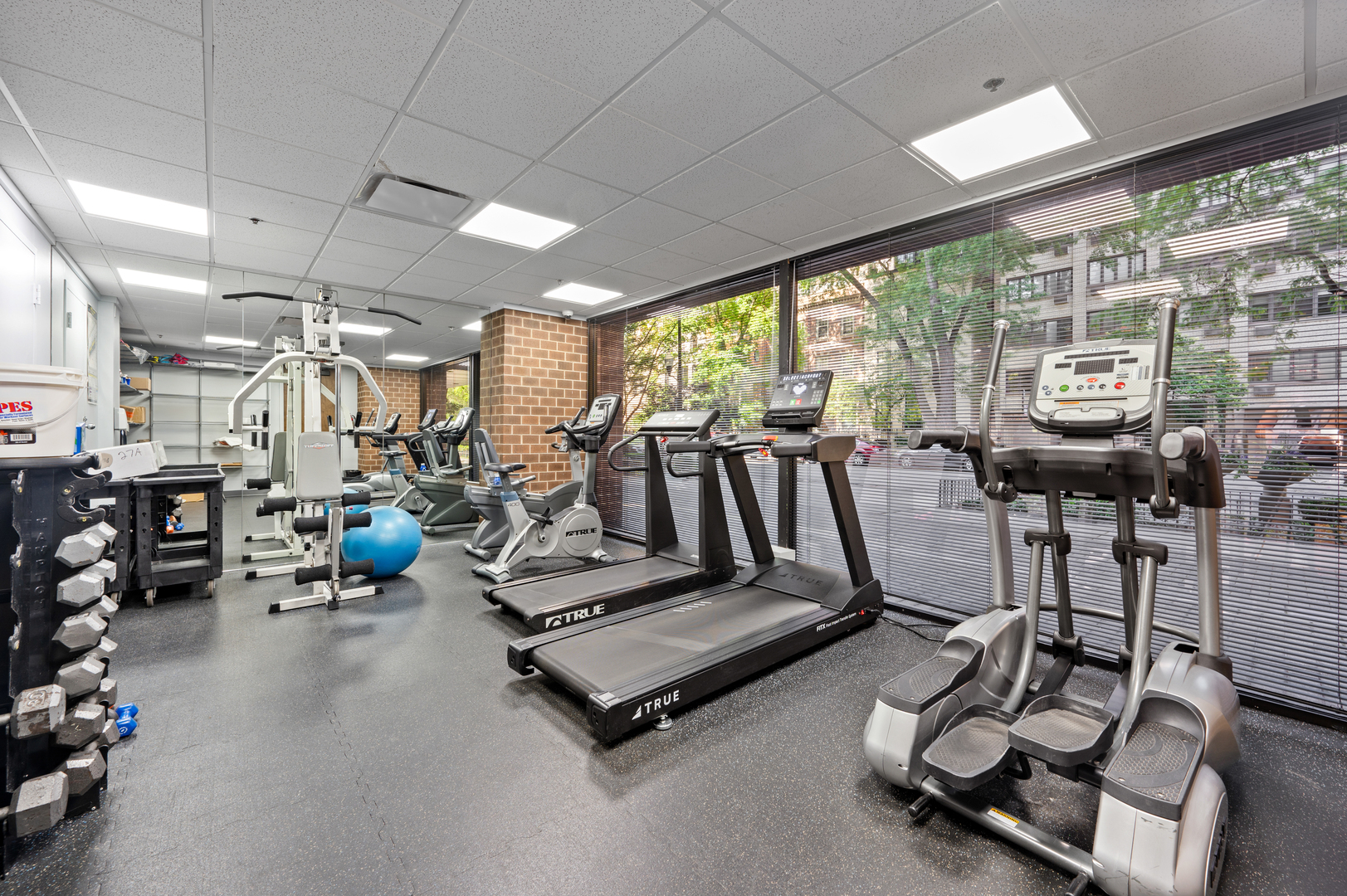 1410 N State Parkway Unit: 27B