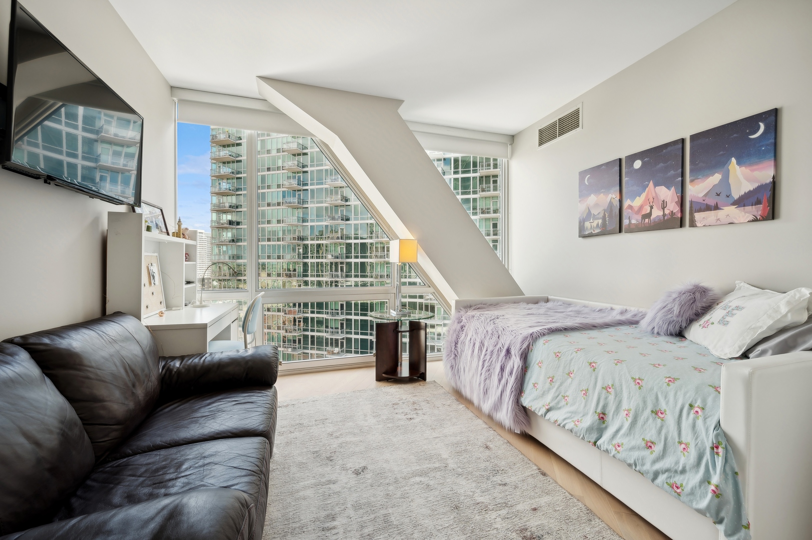 510 W Erie Street Unit: 1201