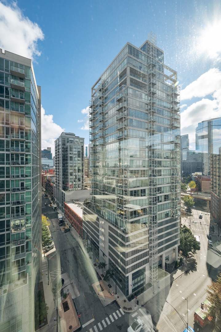 510 W Erie Street Unit: 1201