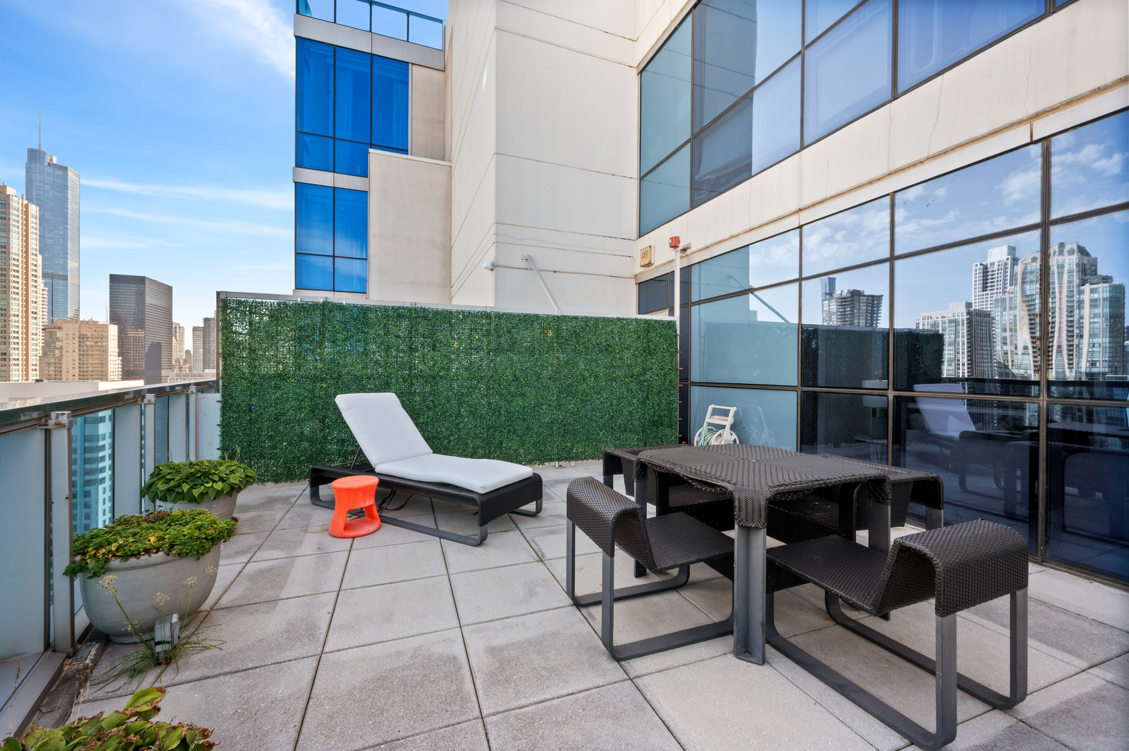 110 W Superior Street Unit: 2603