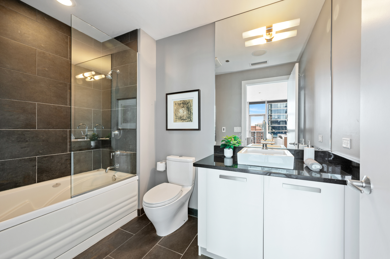 110 W Superior Street Unit: 2603