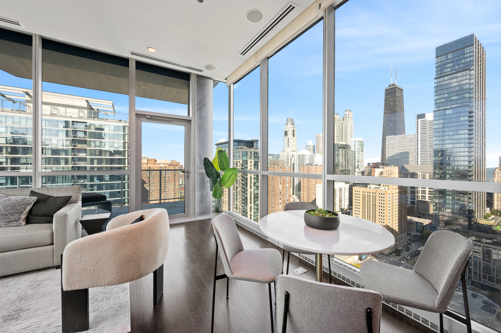 110 W Superior Street Unit: 2603