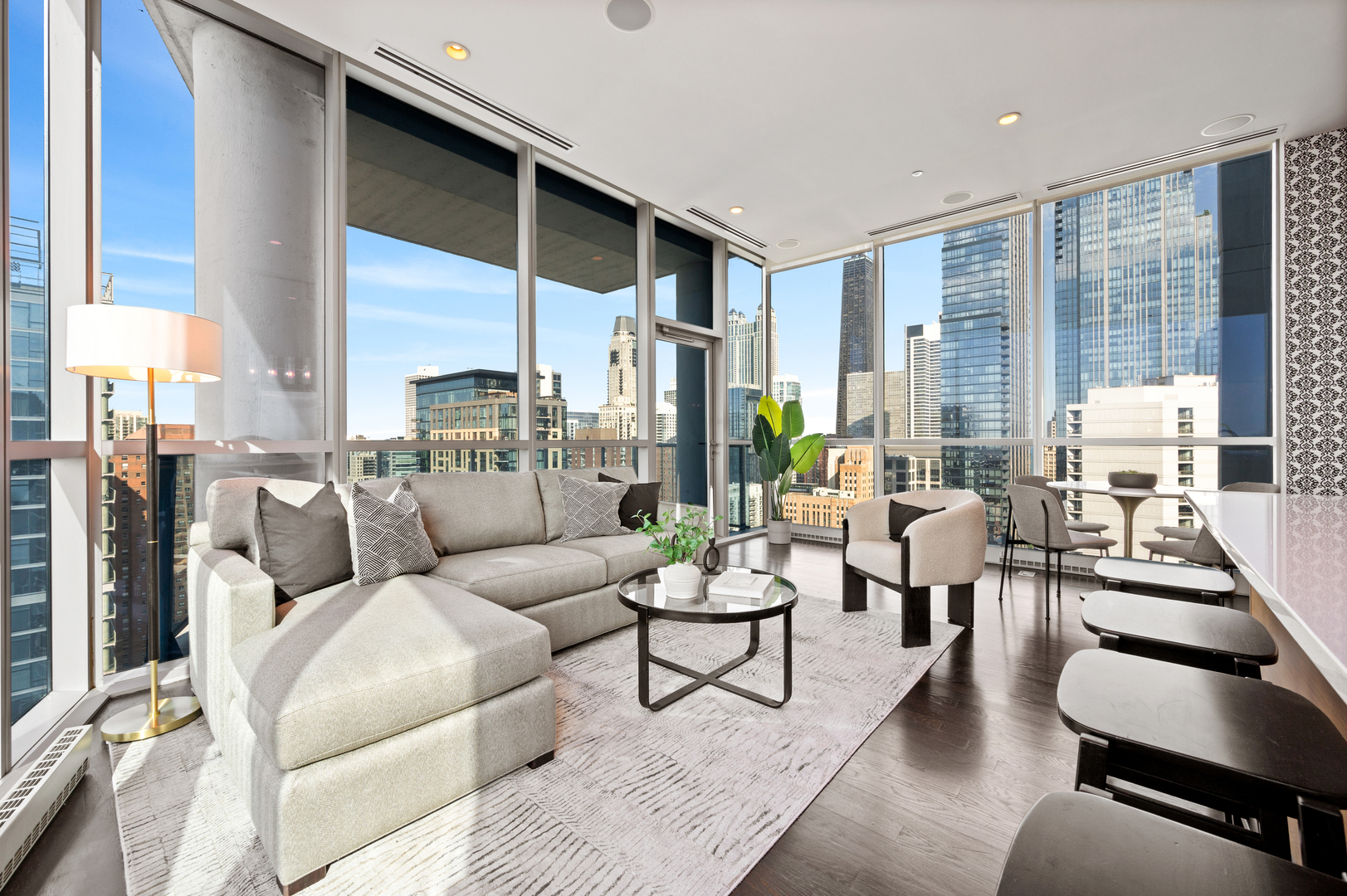 110 W Superior Street Unit: 2603