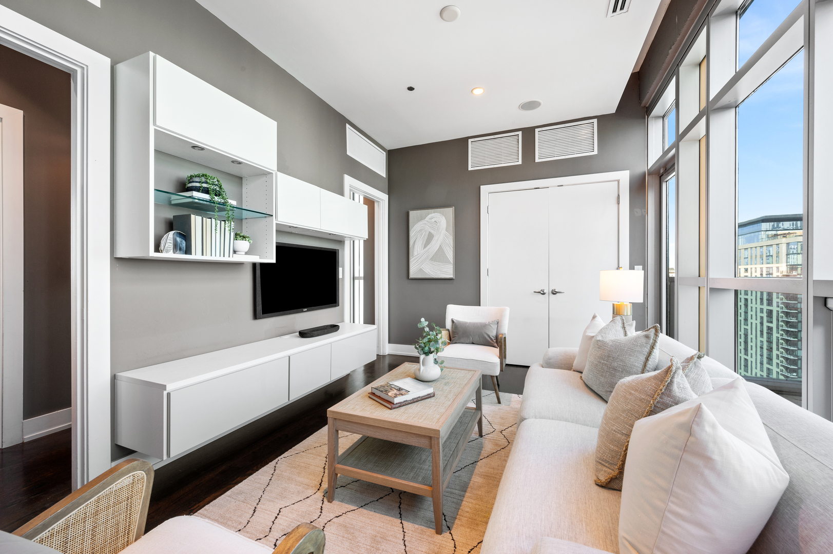 110 W Superior Street Unit: 2603