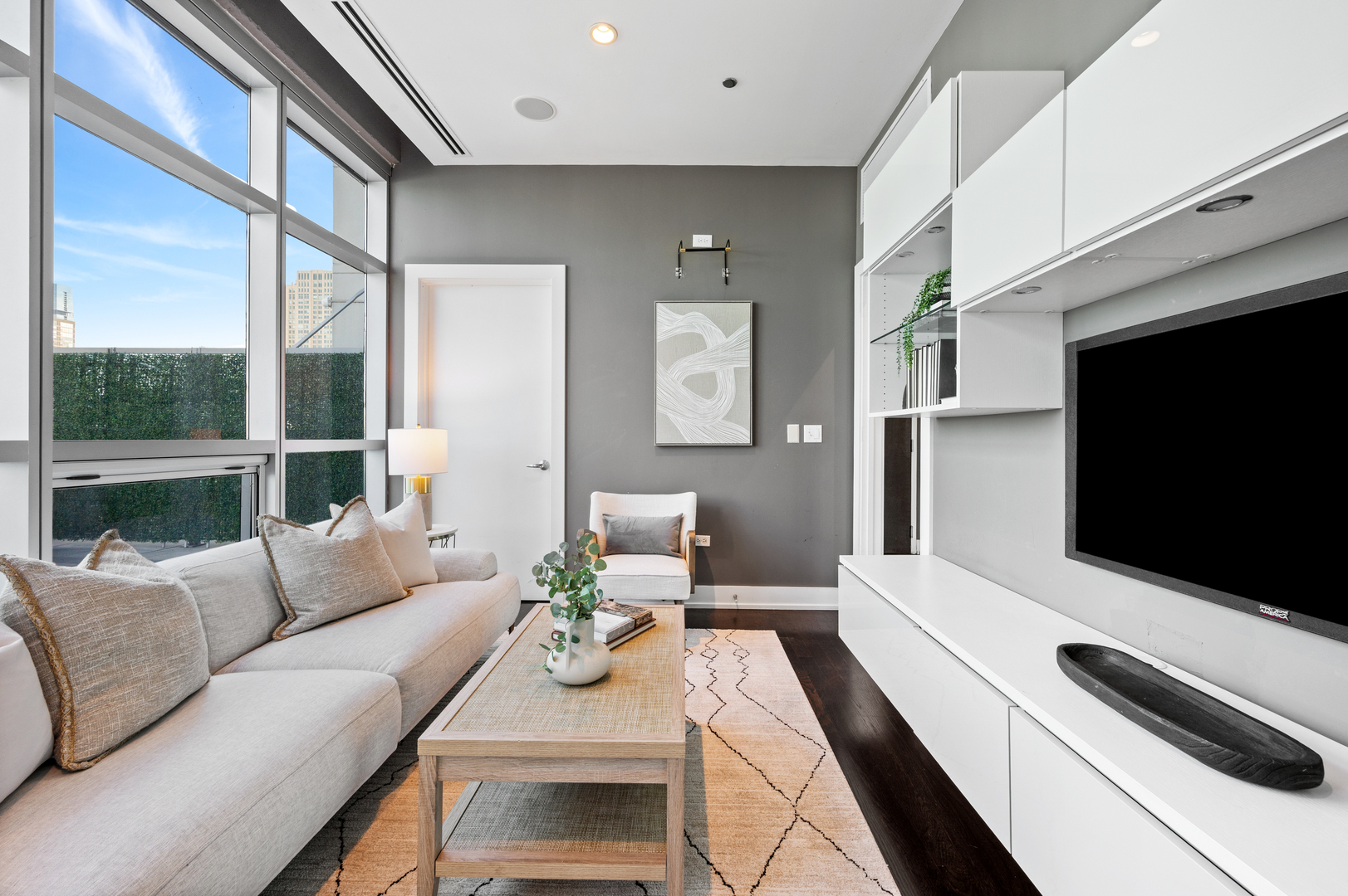 110 W Superior Street Unit: 2603