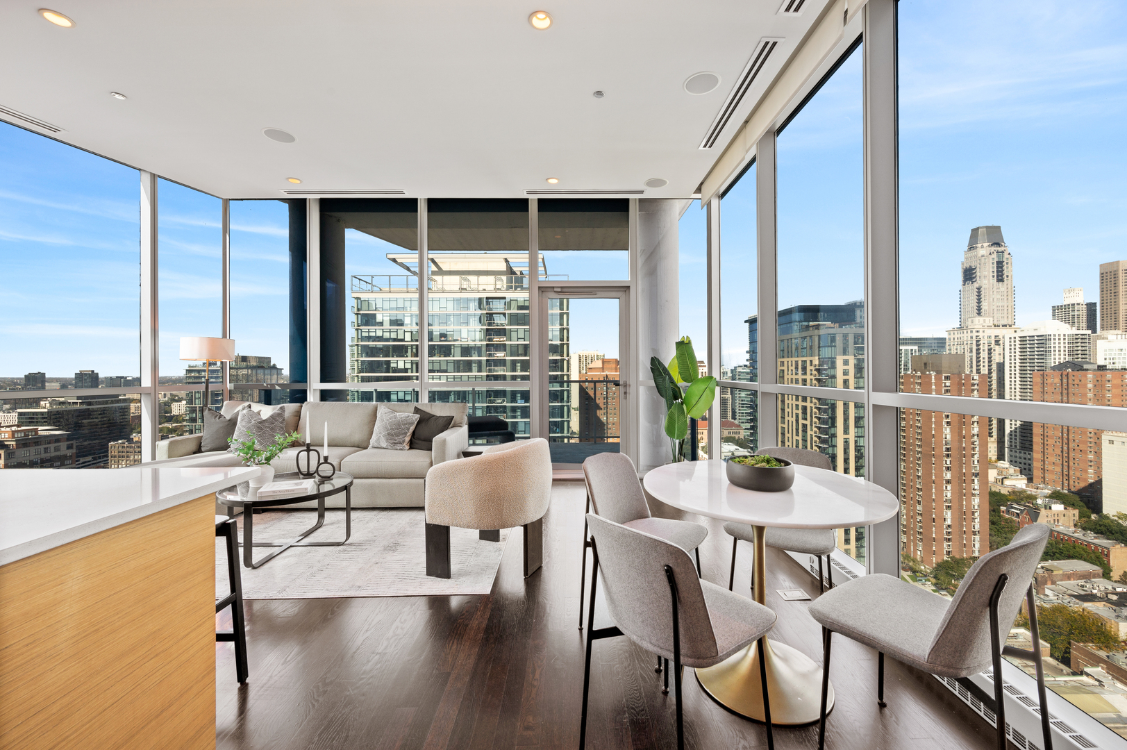 110 W Superior Street Unit: 2603
