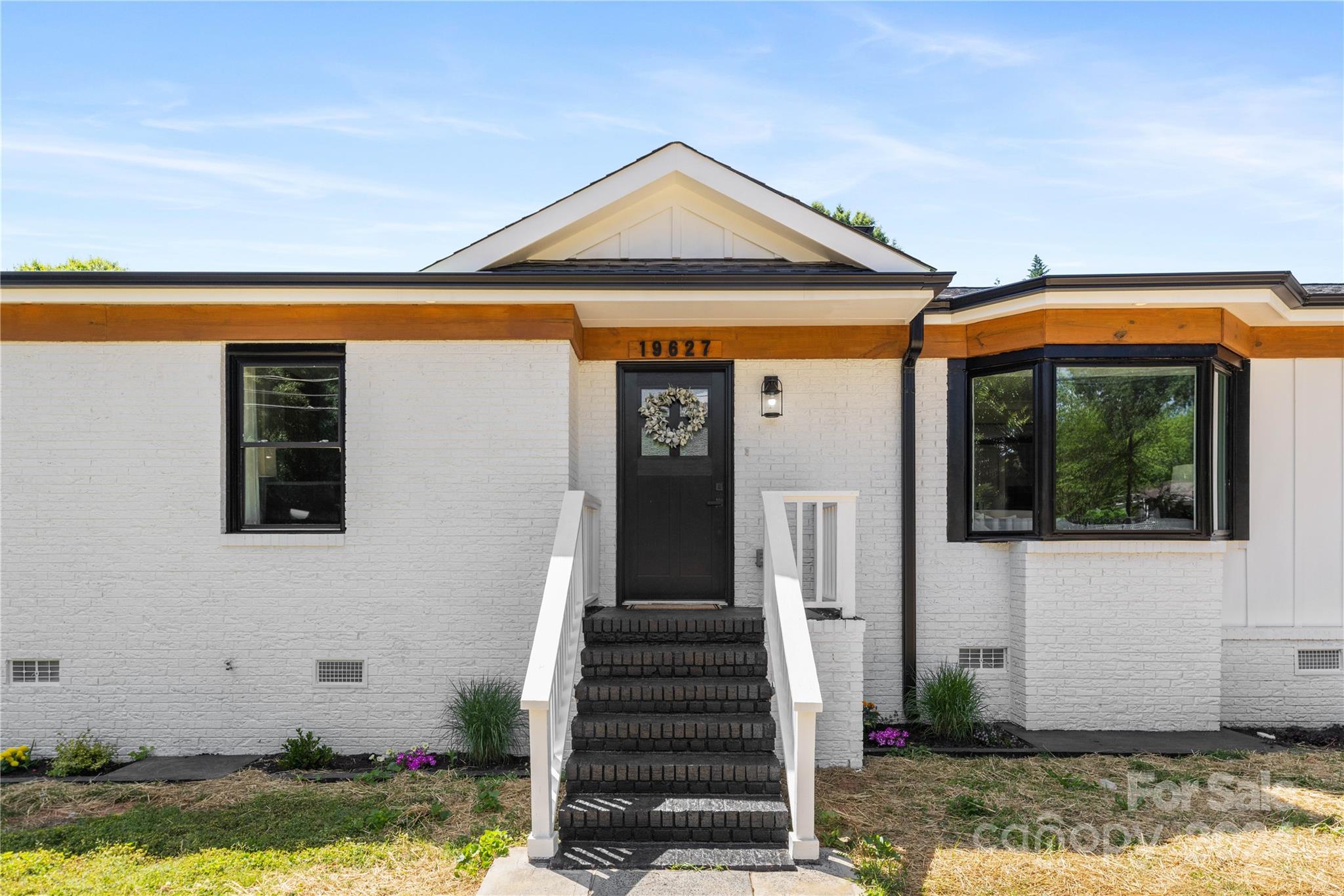 19627 Smith Circle