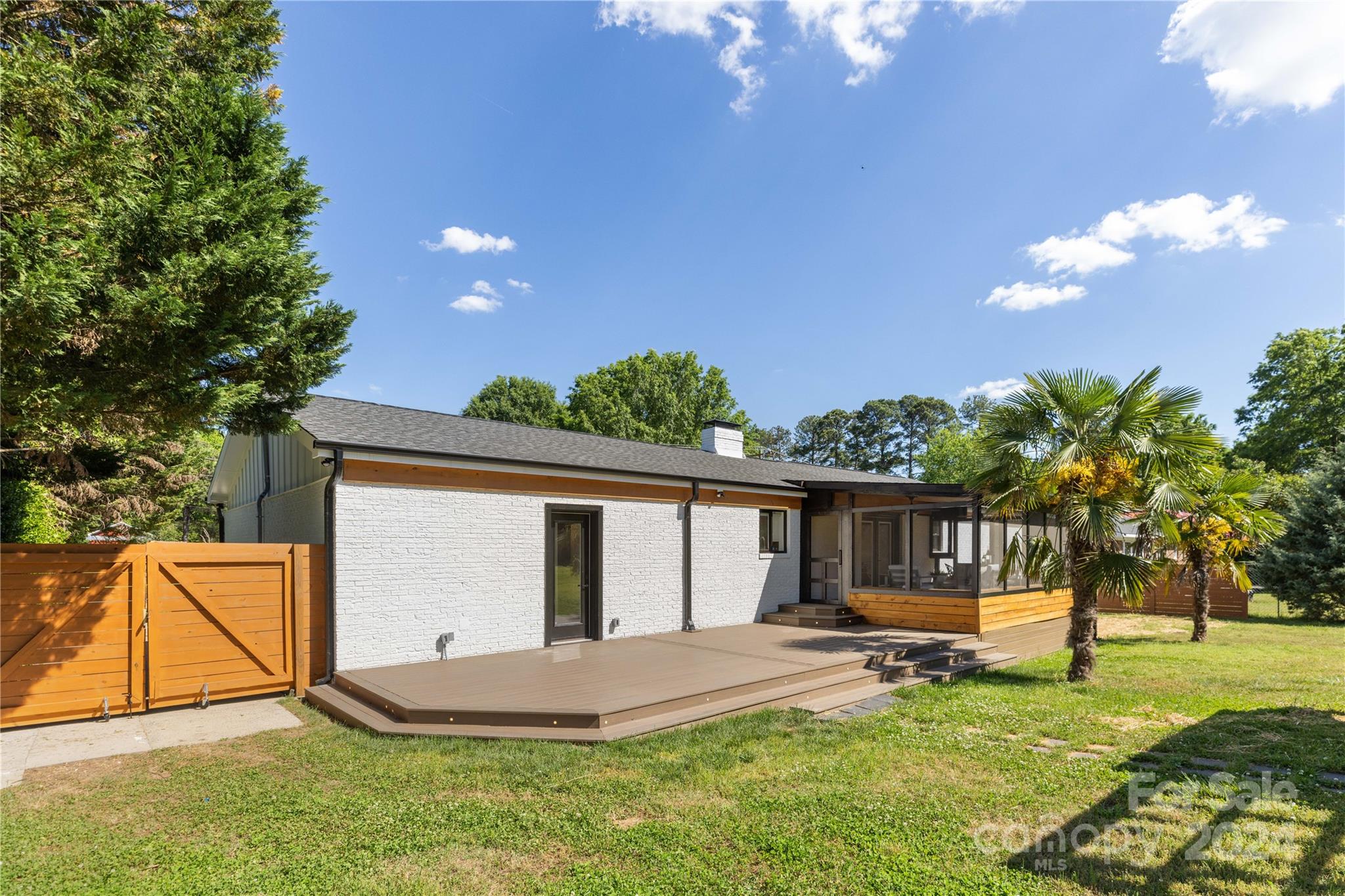 19627 Smith Circle