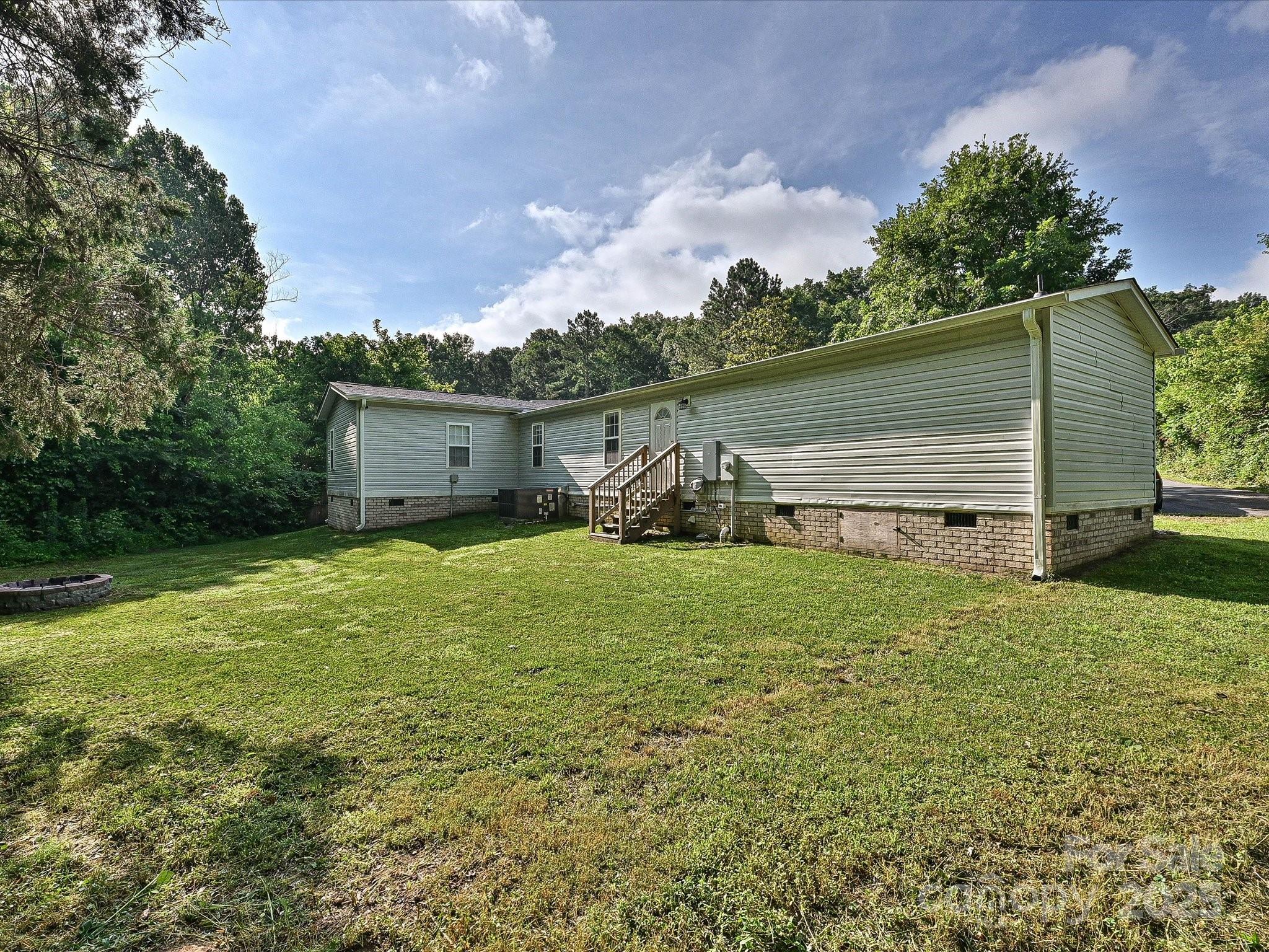 1140 Randall Court