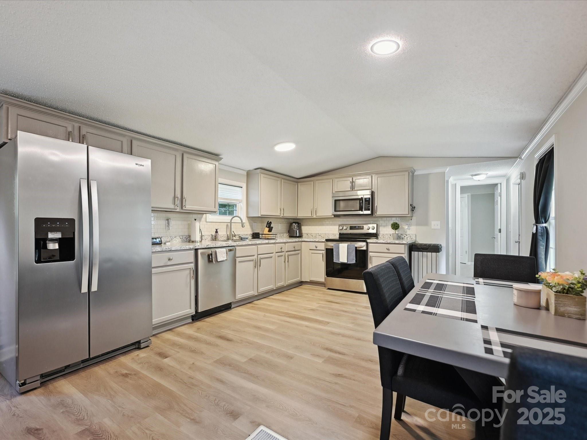1140 Randall Court