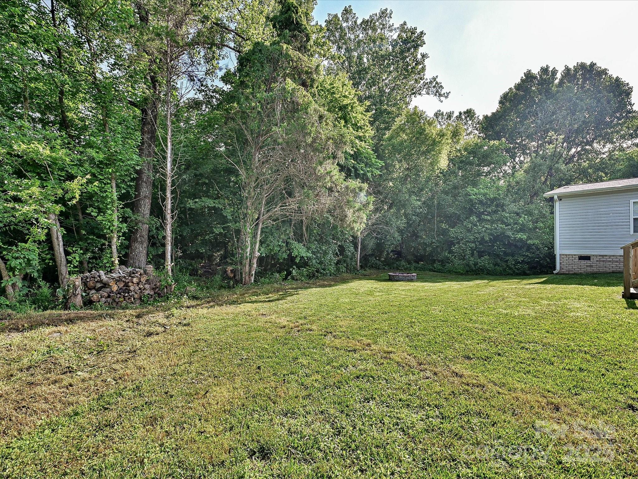 1140 Randall Court