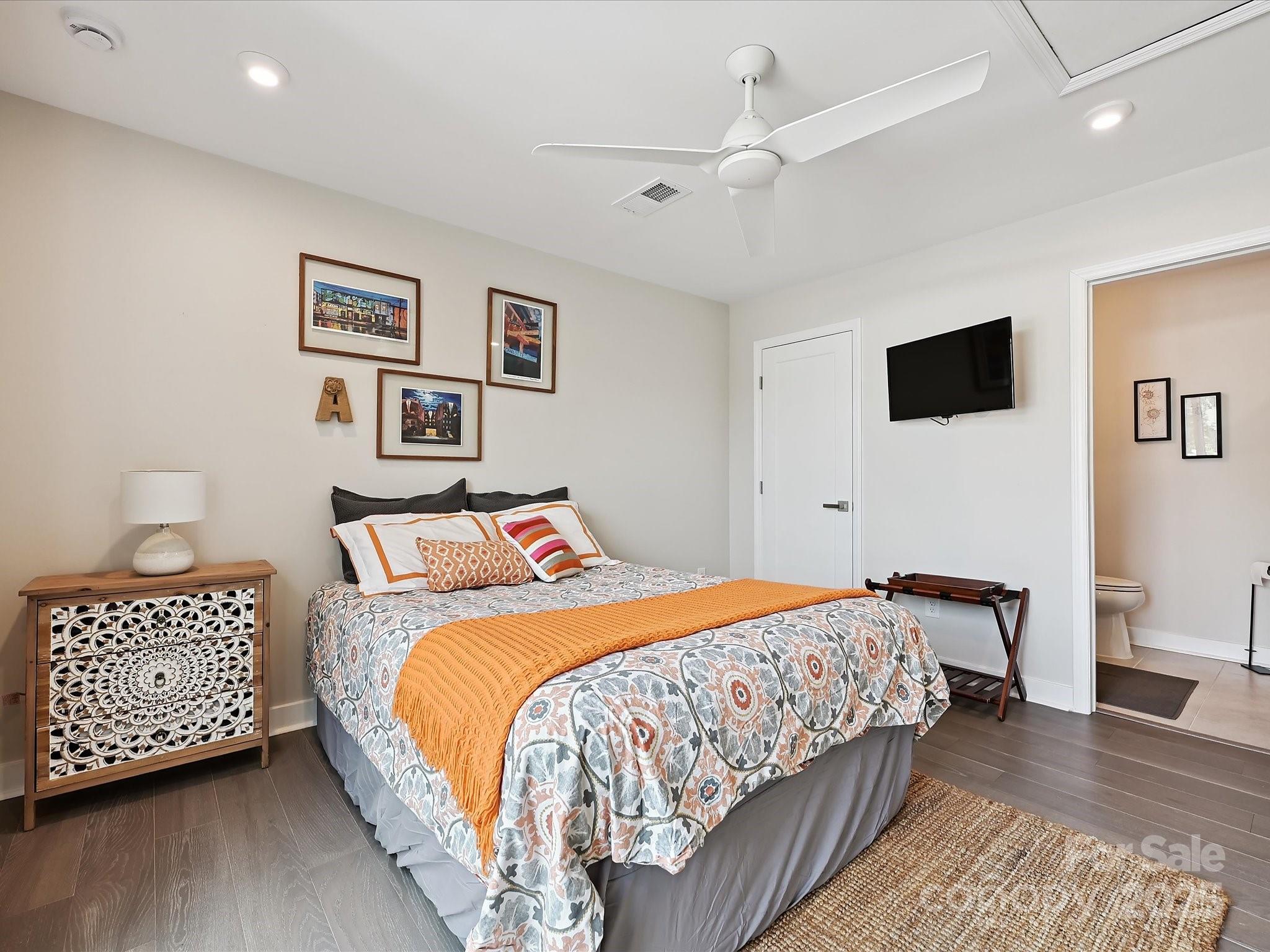 824 Broad River Lane