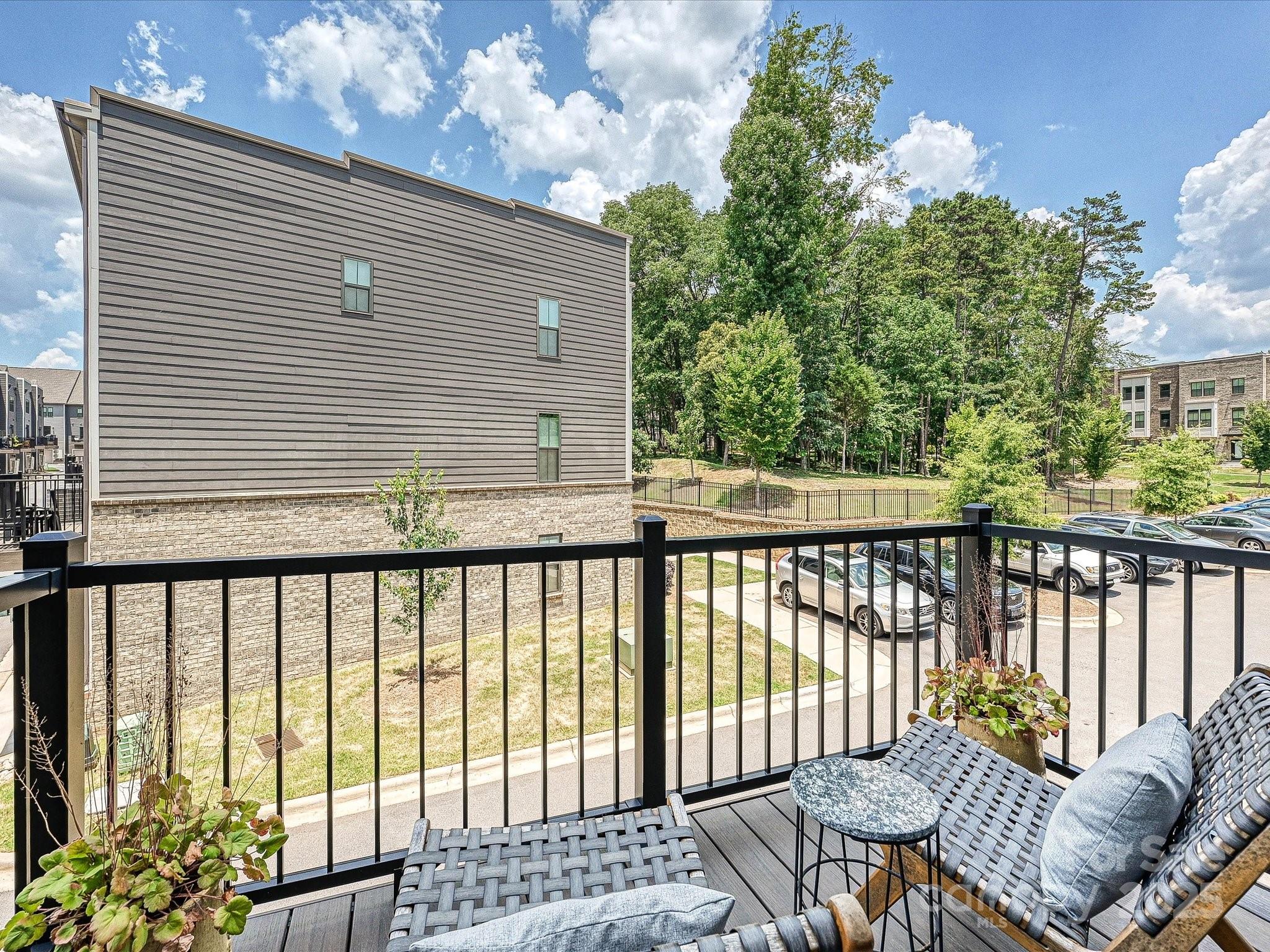 824 Broad River Lane