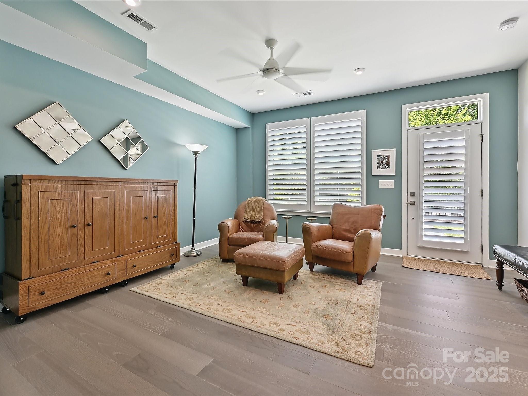 824 Broad River Lane