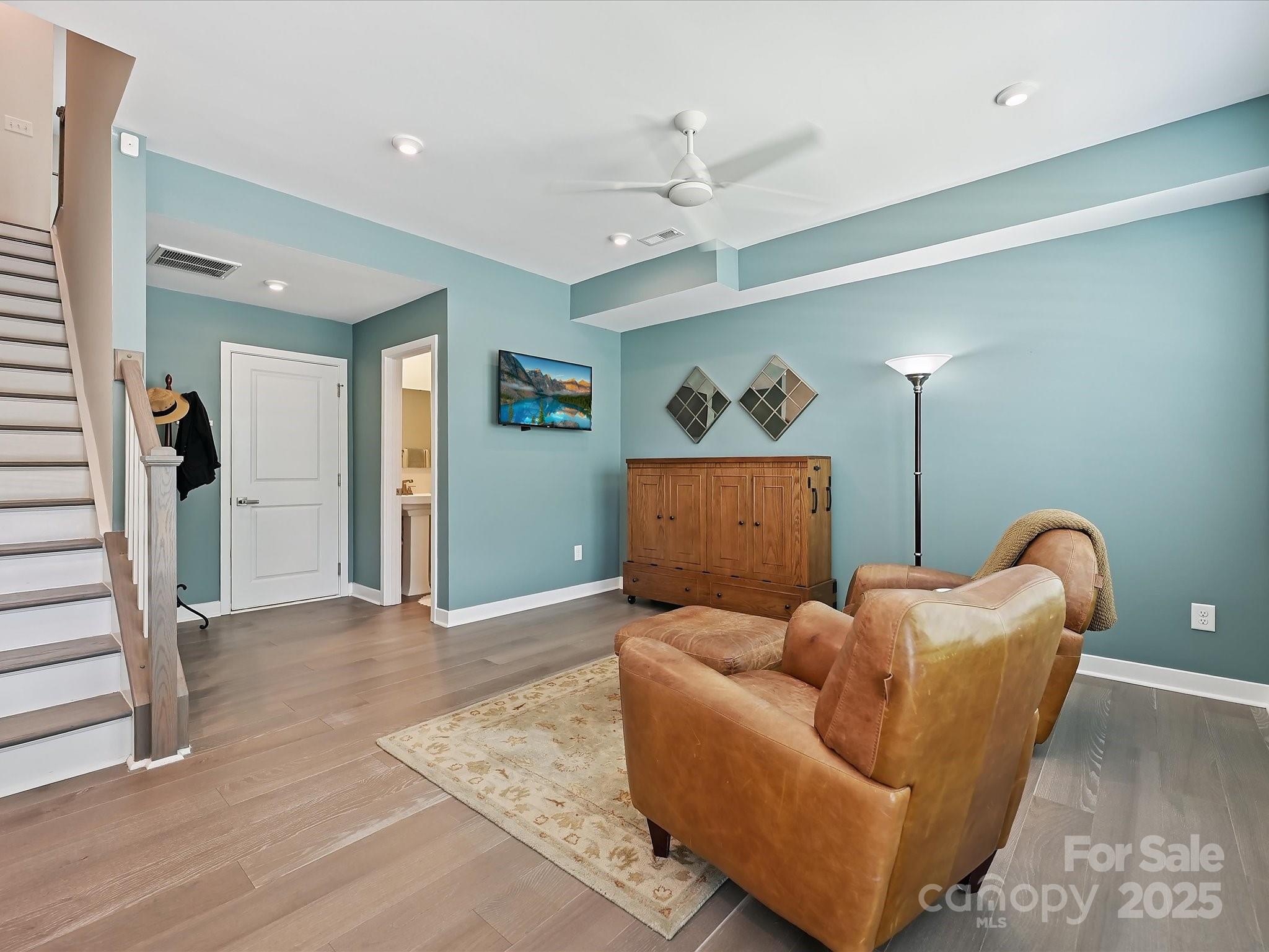 824 Broad River Lane