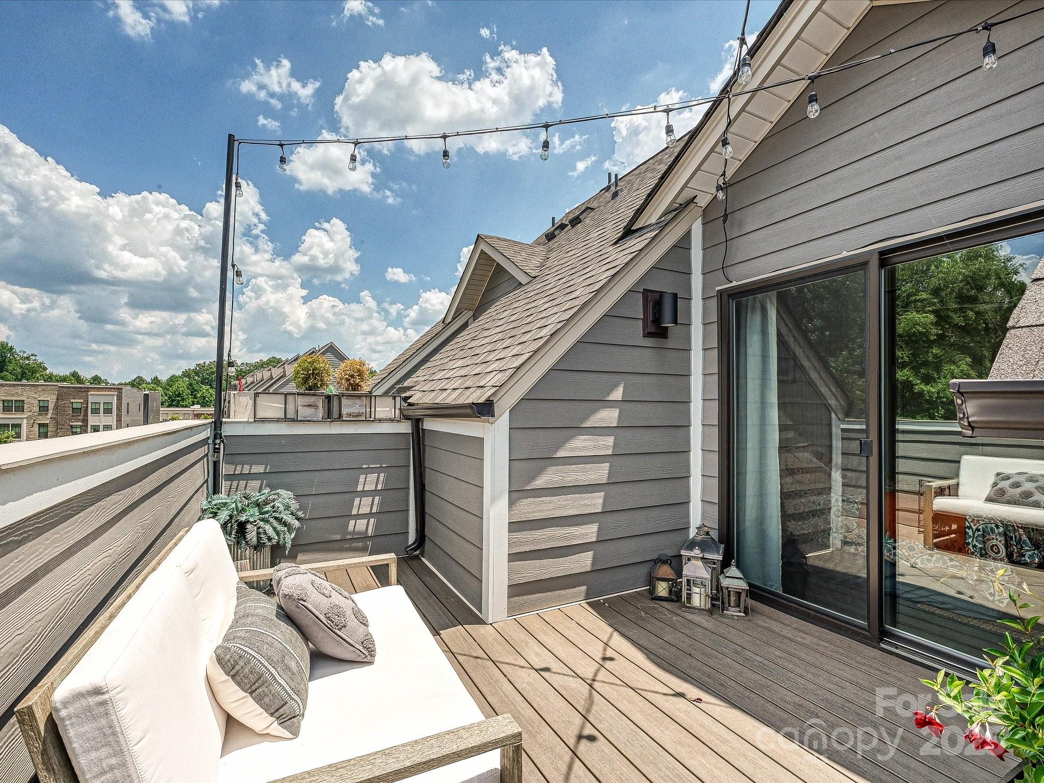 824 Broad River Lane