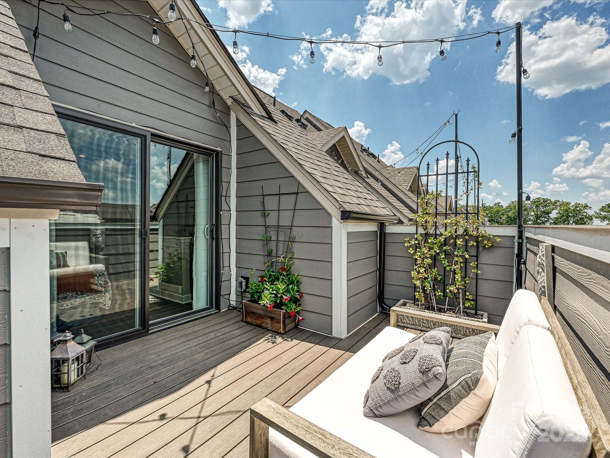 824 Broad River Lane