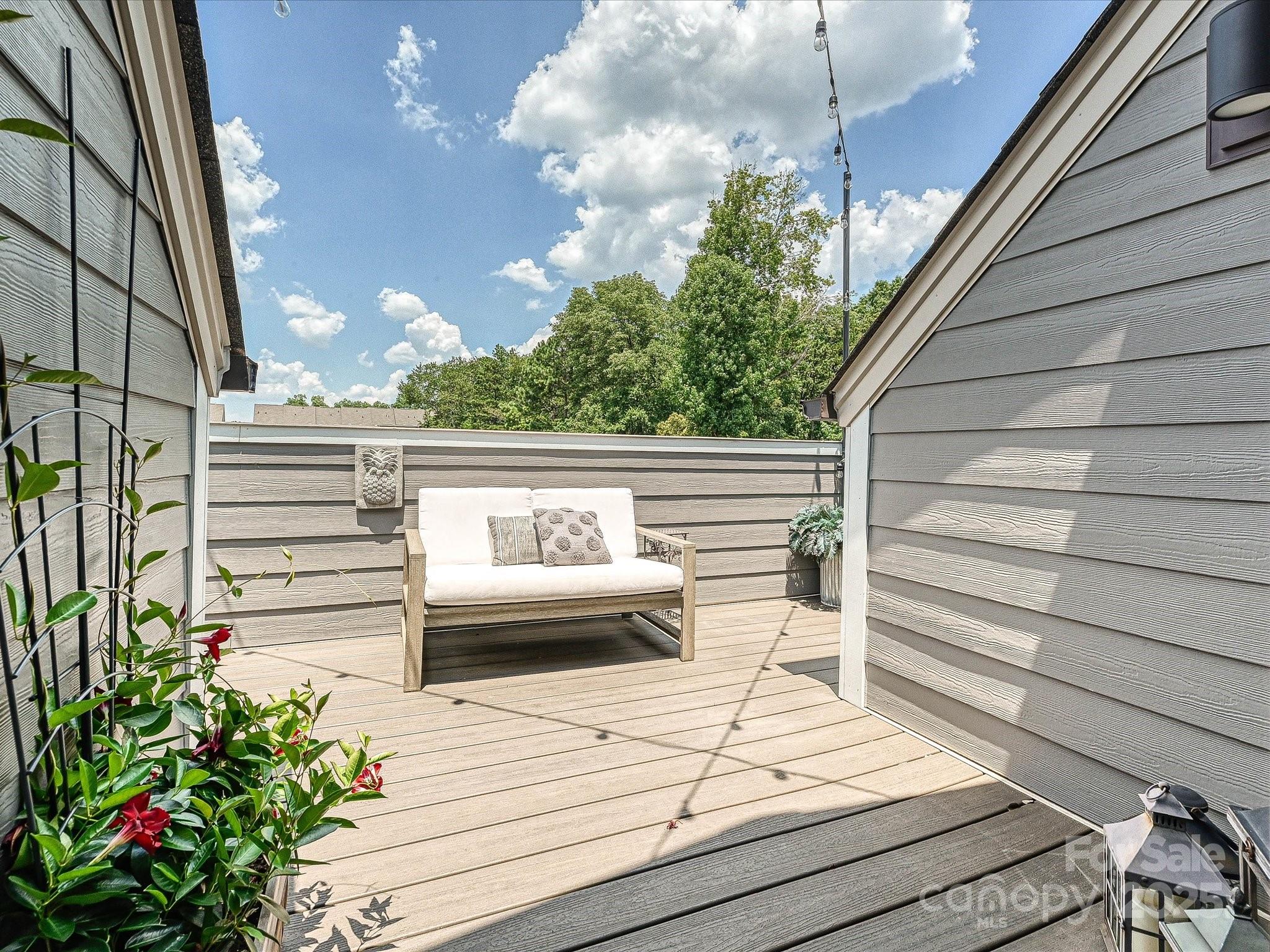 824 Broad River Lane