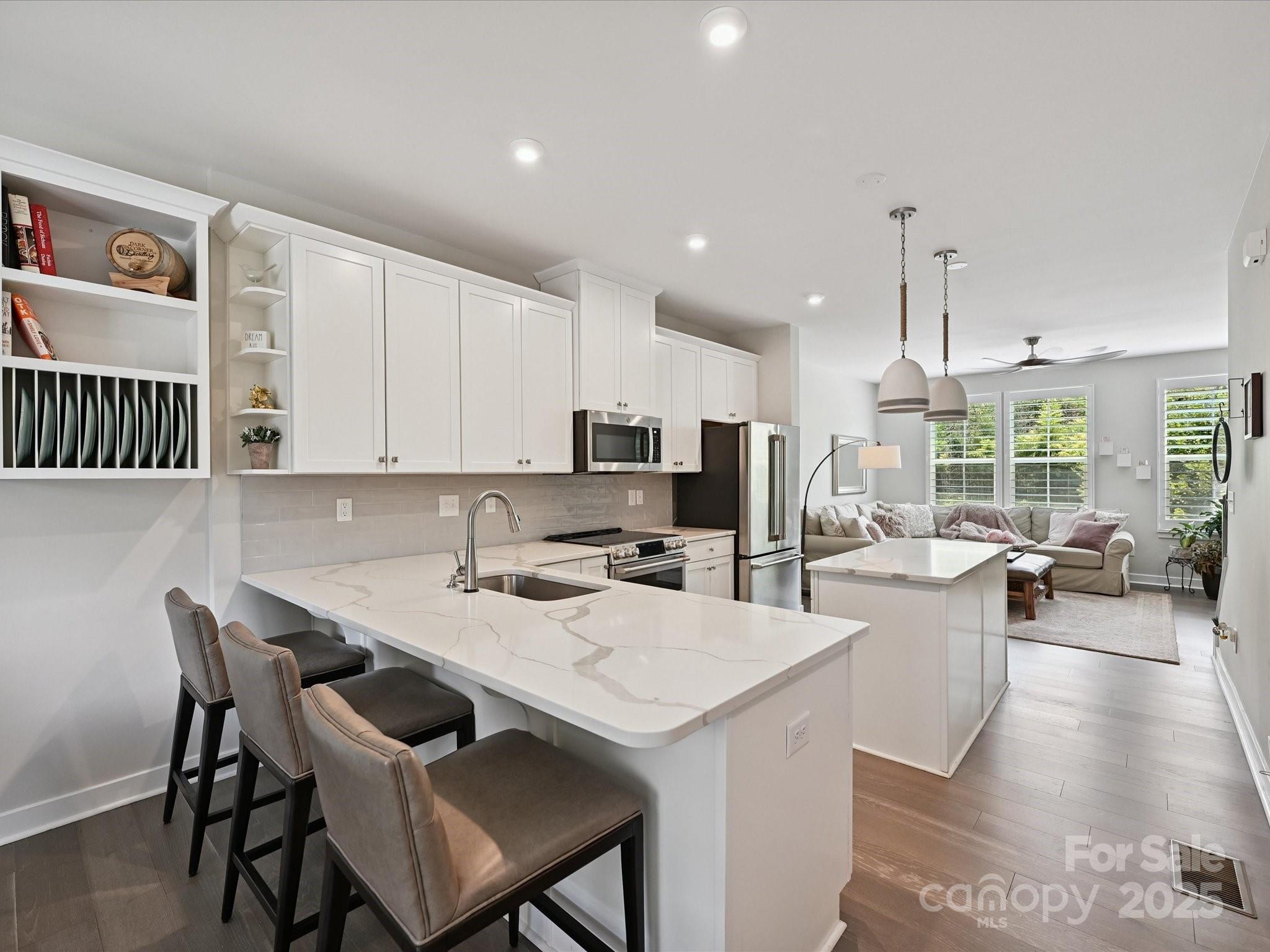 824 Broad River Lane