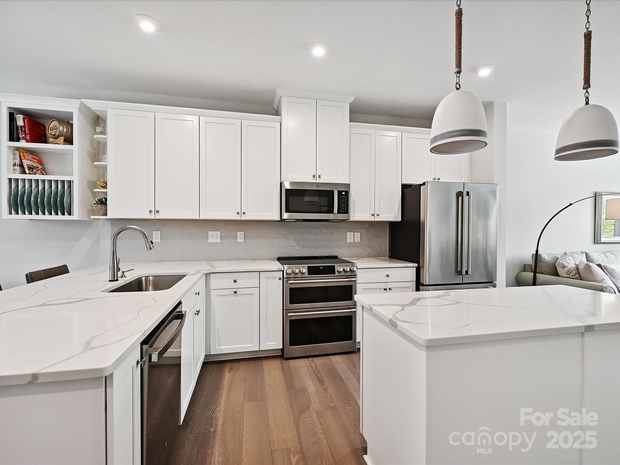 824 Broad River Lane