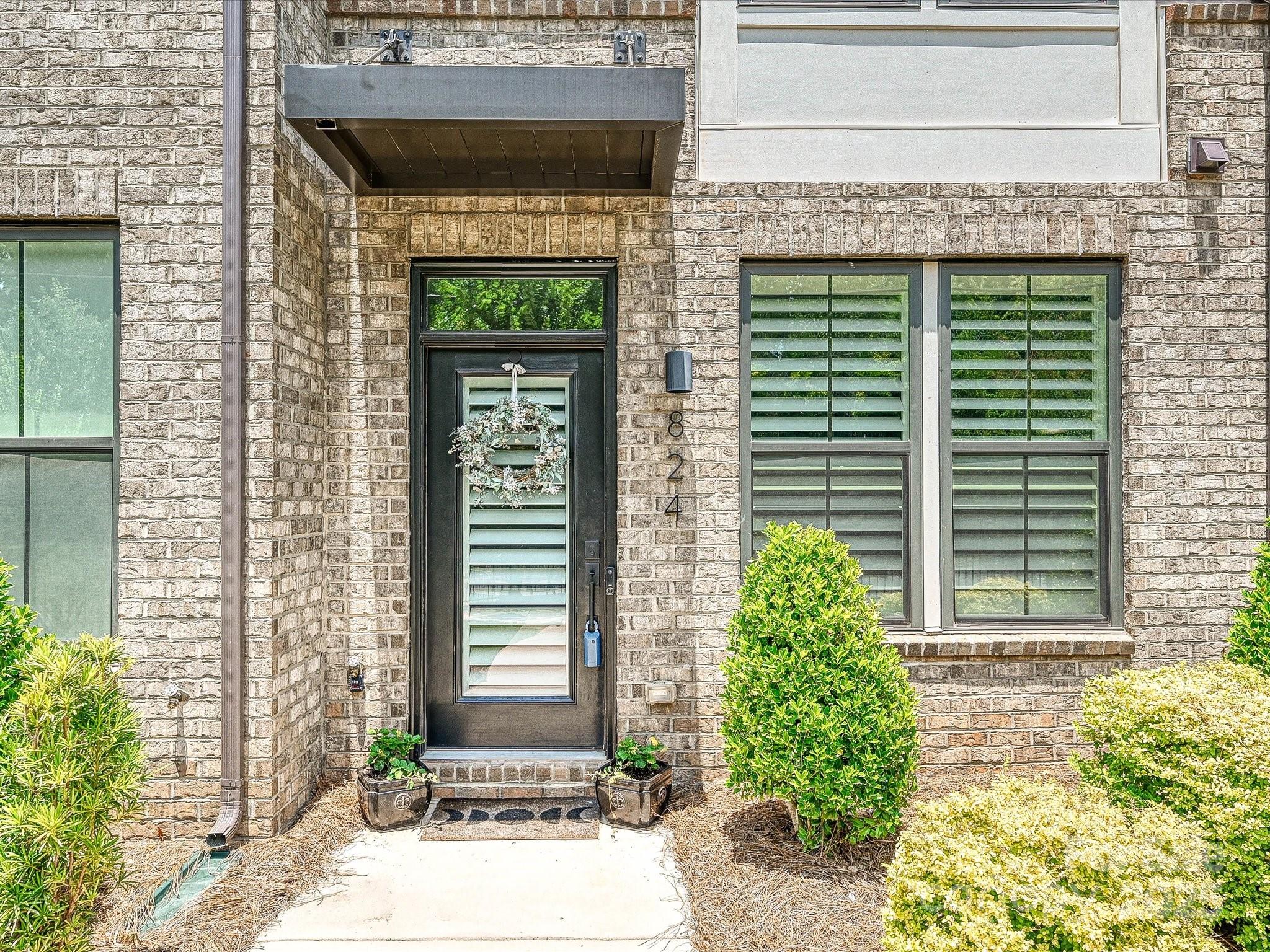 824 Broad River Lane