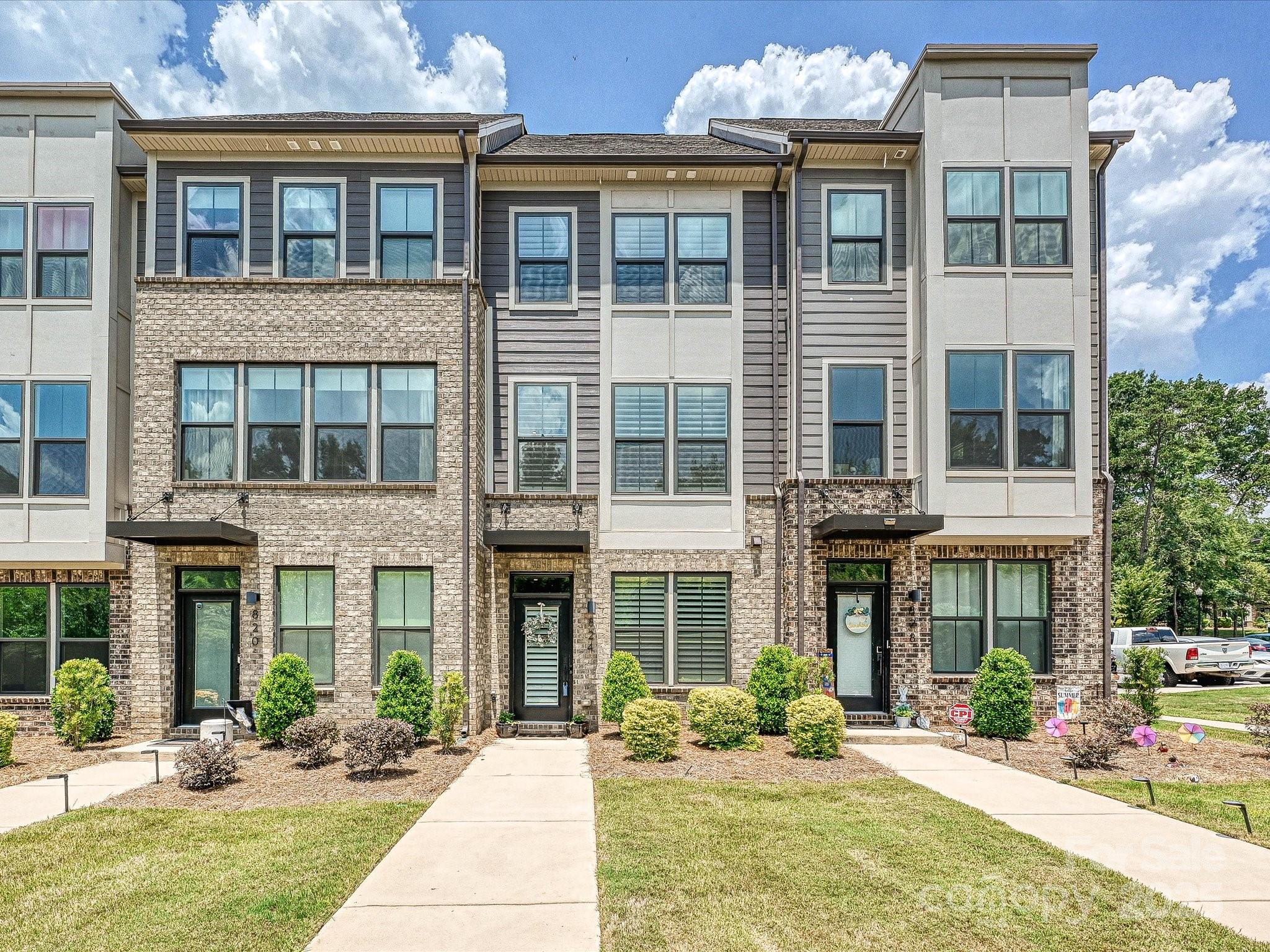 824 Broad River Lane