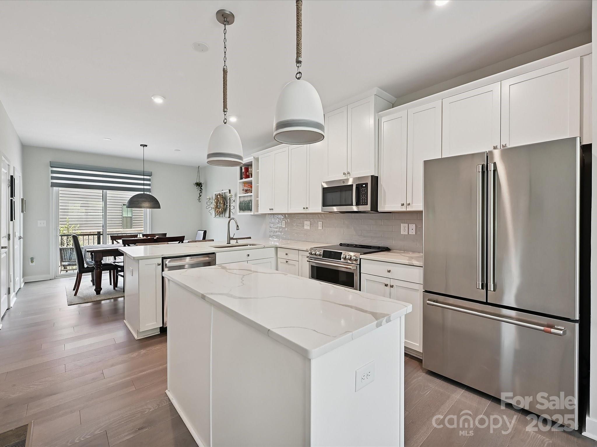 824 Broad River Lane