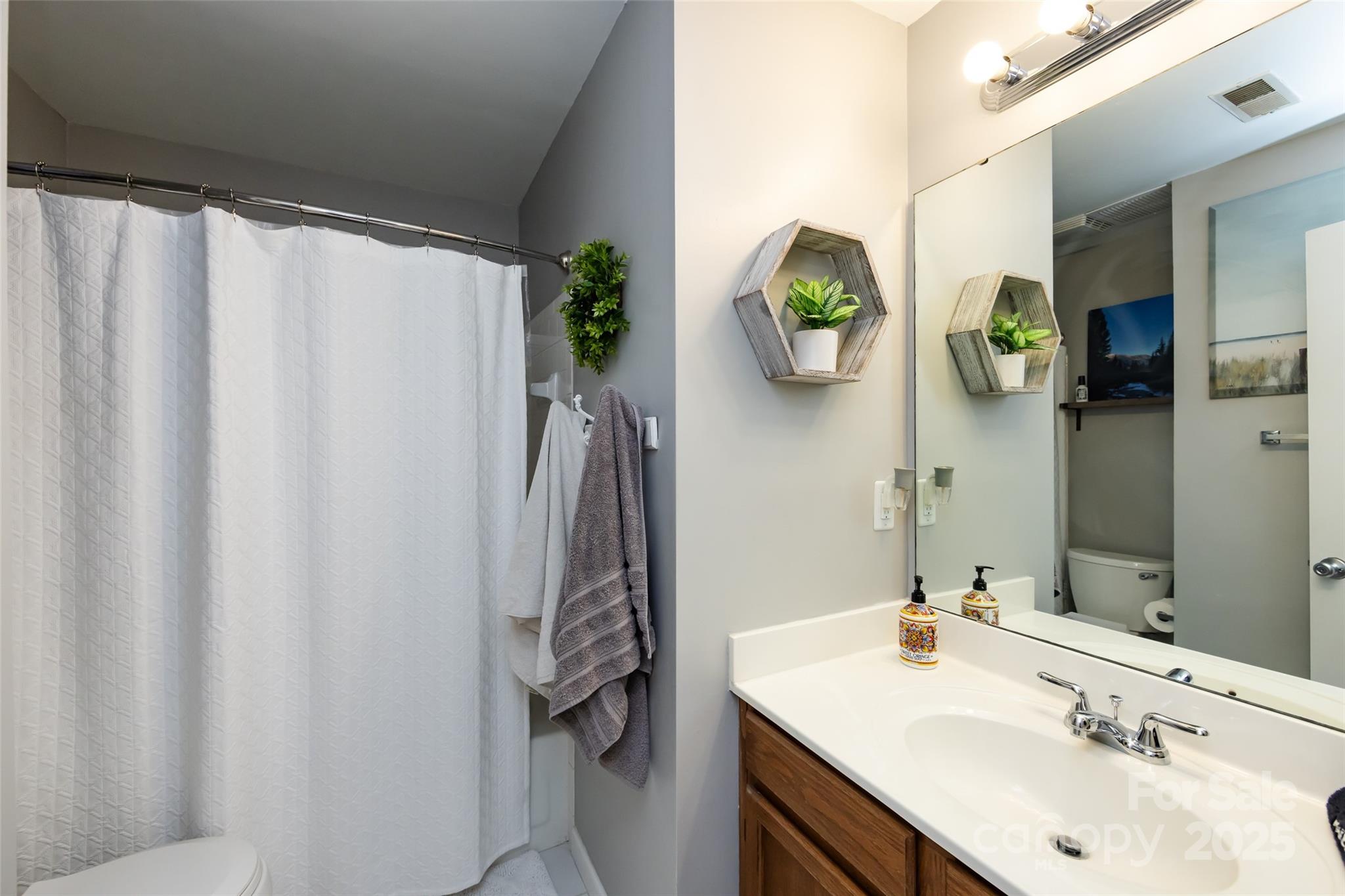 18861 Vineyard Point Lane