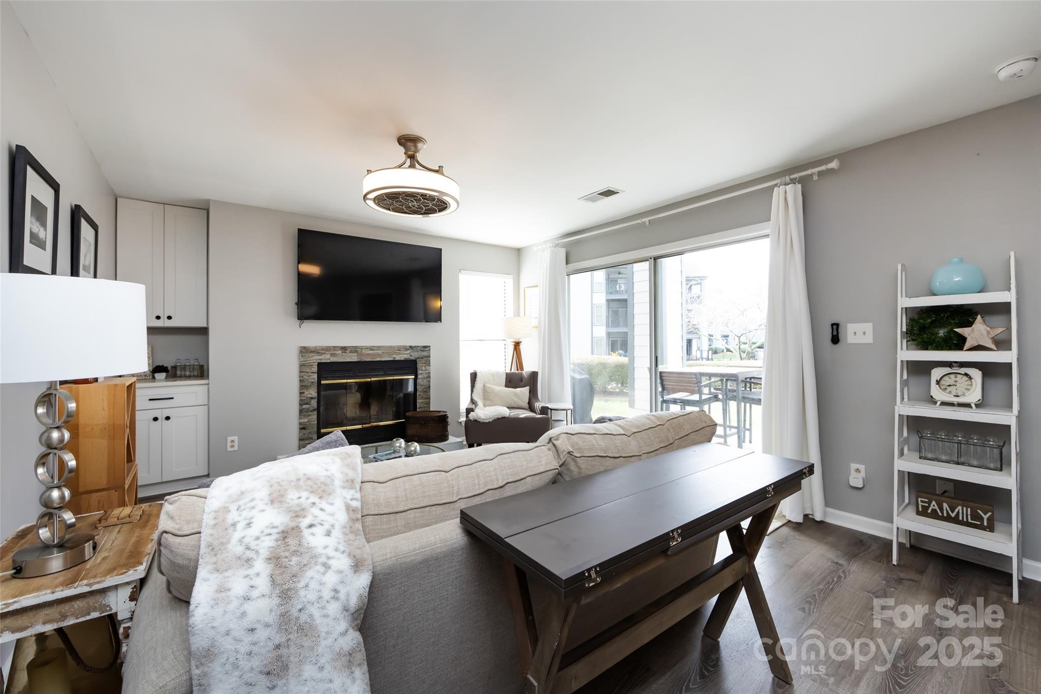 18861 Vineyard Point Lane